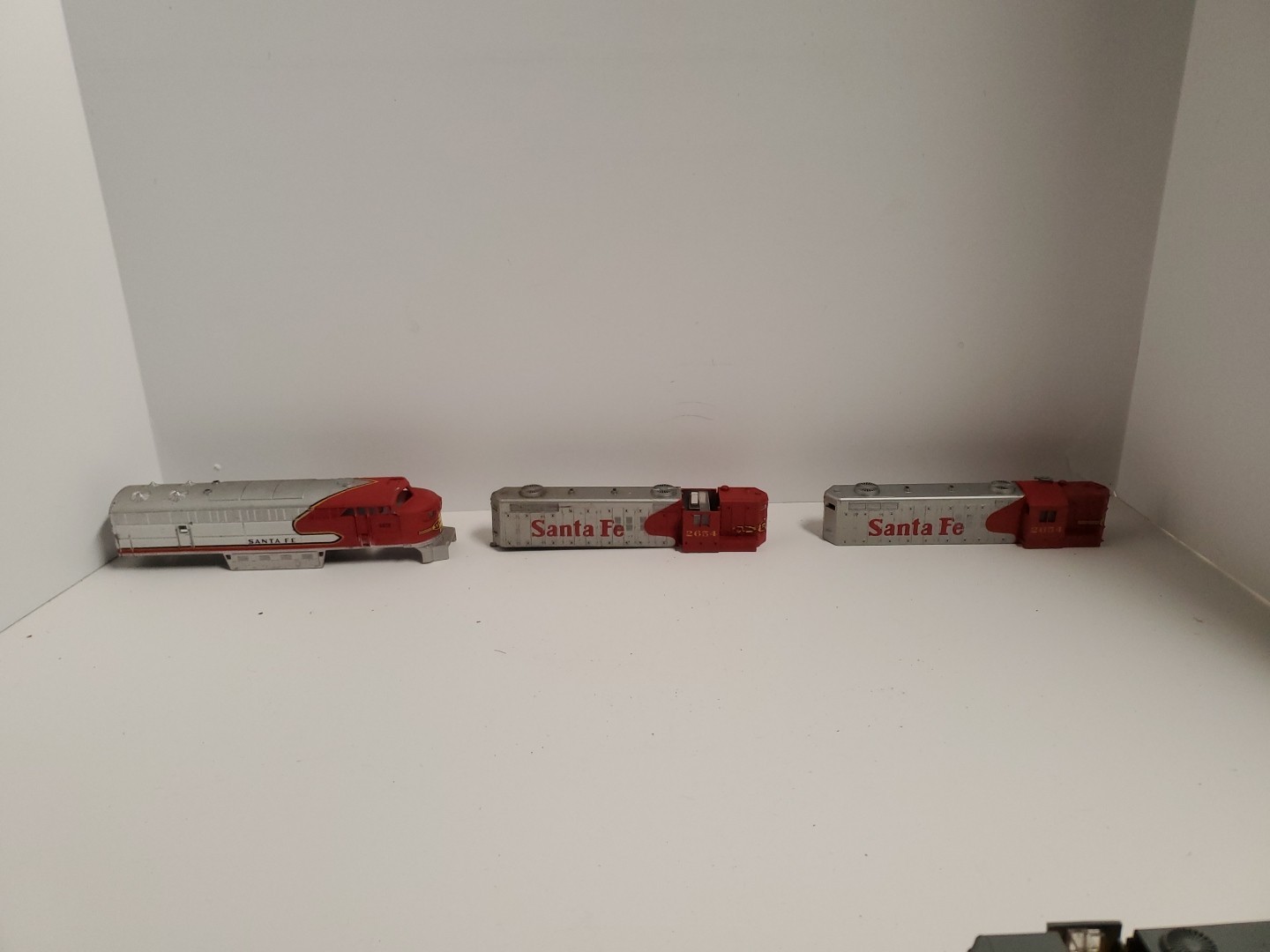 HO Scale UNBRANDED DIESEL CON RAIL SANTA FE UNION SHELL ONLY MIXED Lot Of 15 Bx1