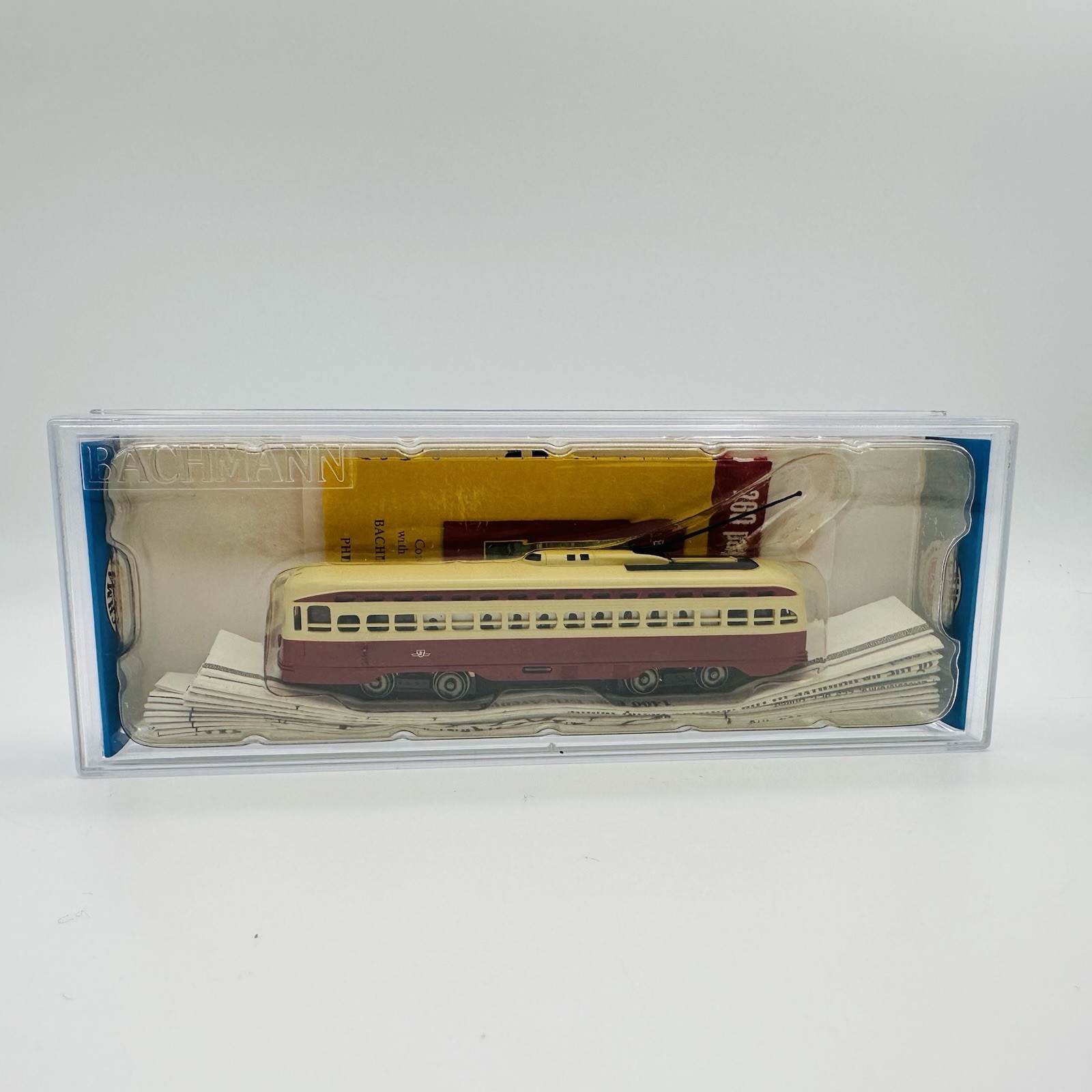 NEW Bachmann 62993 N Scale TORONTO TRANSIT PCC Trolley Lighted Streetcar