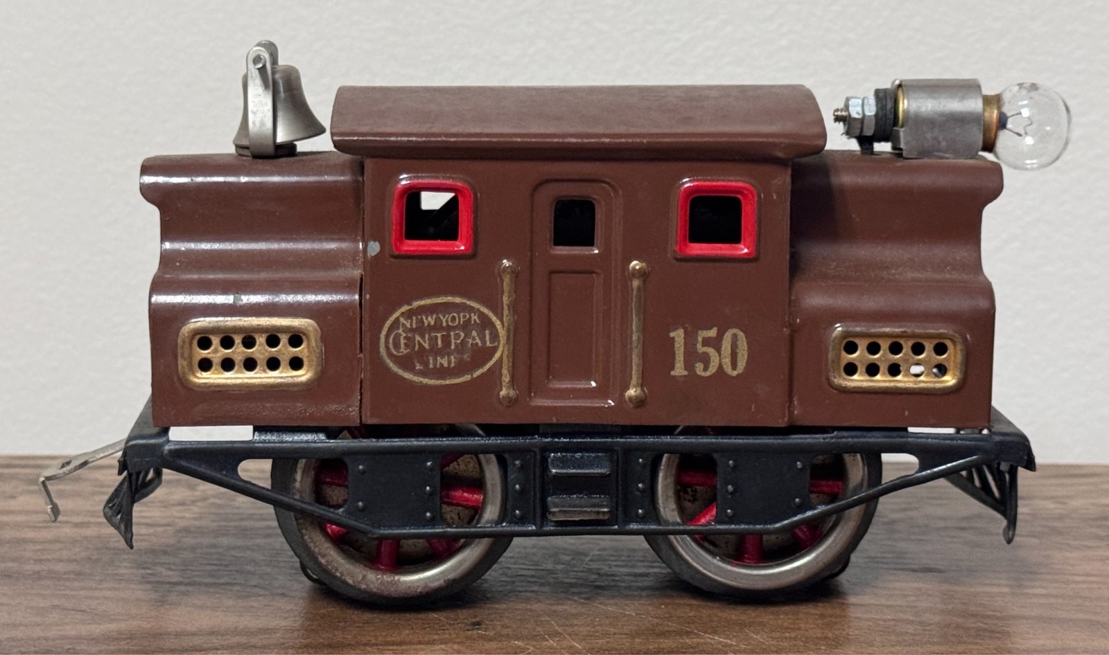 Prewar Lionel New York Central Lines 0-4-0 Electric Tin Engine 150 O Gauge 1:48