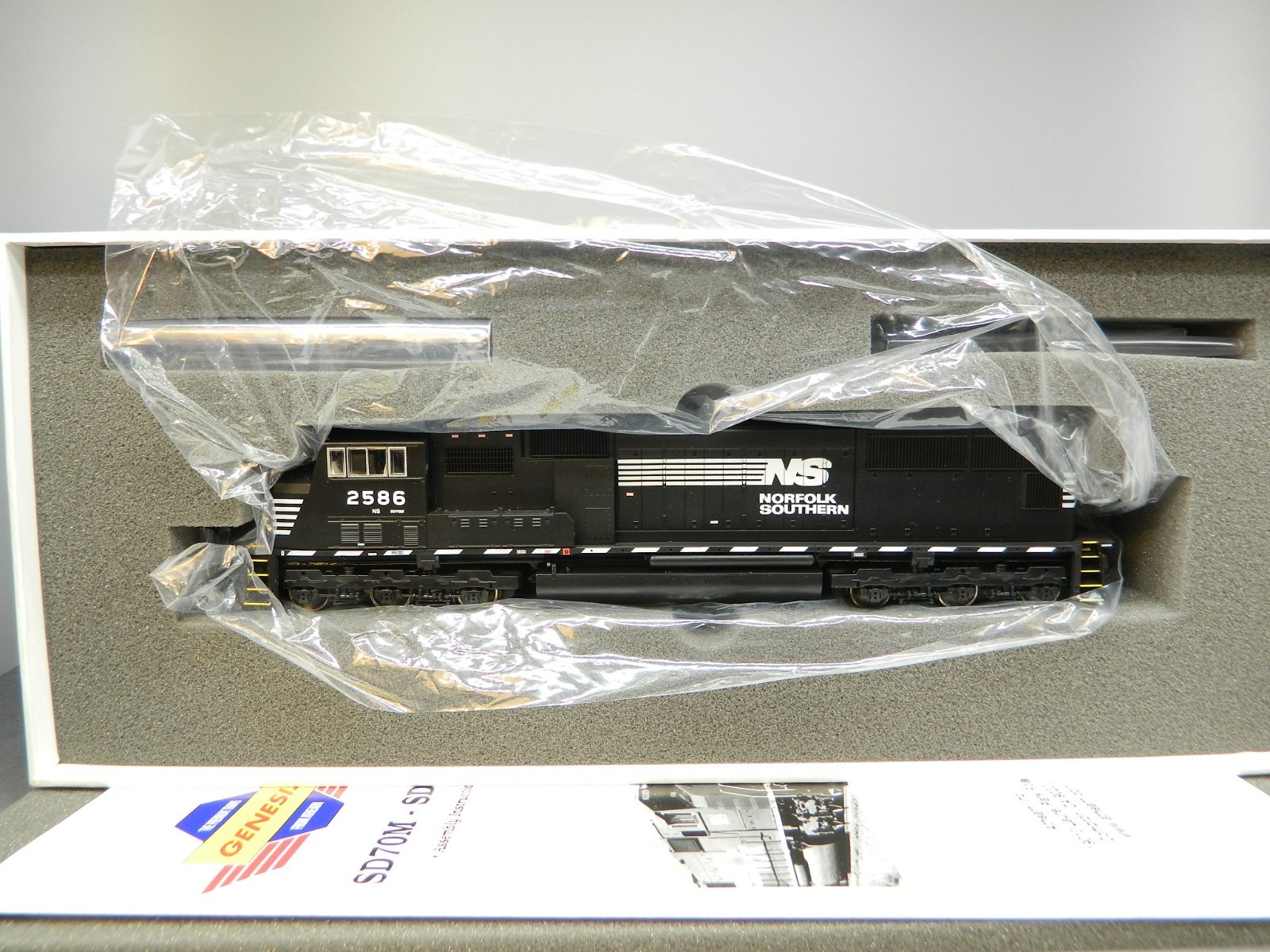HO 1/87 Genesis #0G6157 SD70M Diesel Loco NORFOLK SOUTHERN NS #2586 New in Box