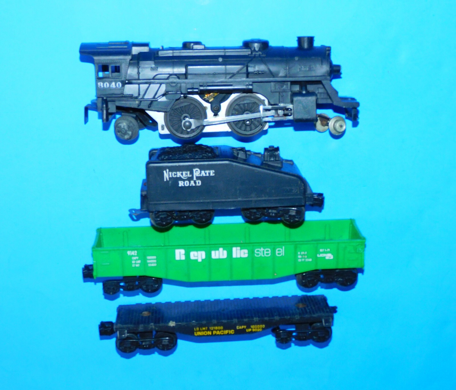 LIONEL-MPC 8040 LOCOMOTIVE+ NICKEL PLATE ROAD COAL TENDER, REPUBLIC STEEL & MORE