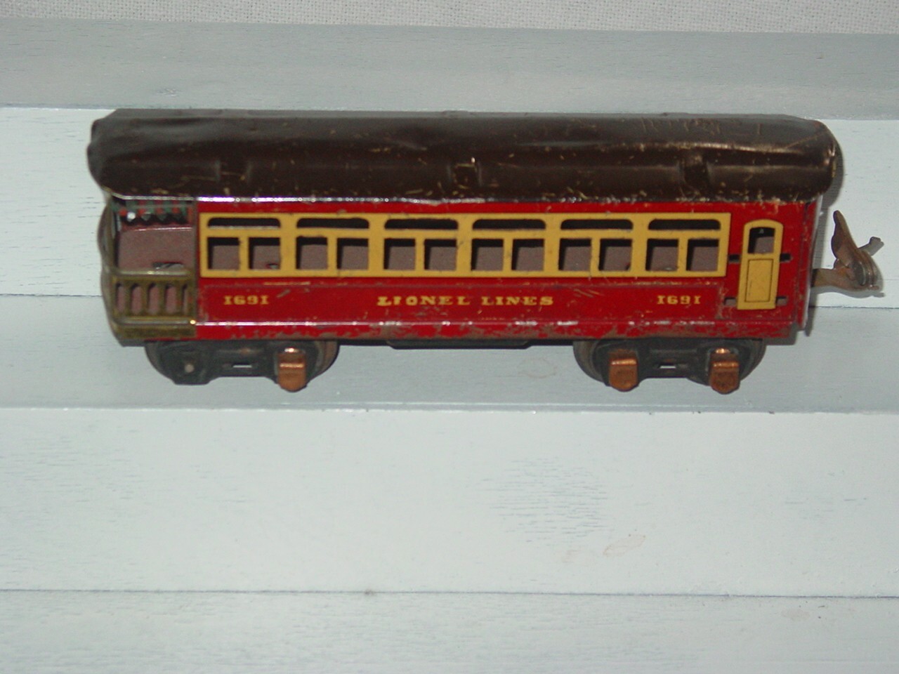 Lionel Jr. Passenger Train Set with (1) #1690 (1) 1691 Lionel (1) # 1690 Ives