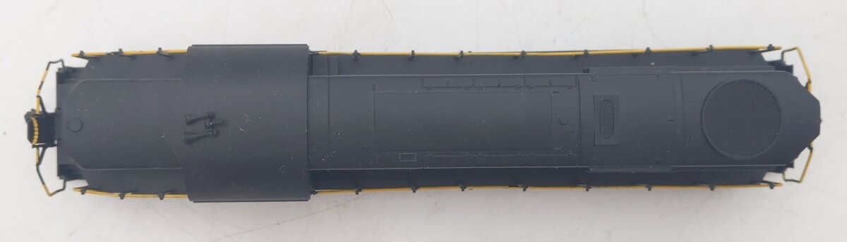 Atlas 10000567 HO Scale NYC RS32 Powered Diesel Locomotive #2038 EX