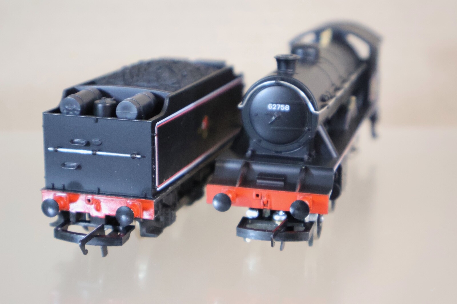 HORNBY R2021 BR 4-4-0 SHIRE HUNT CLASS D49/1 LOCOMOTIVE E 62758 CATTISTOCK oj