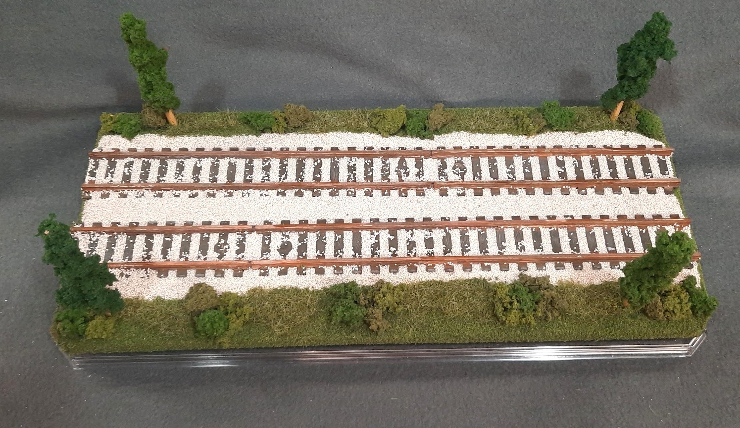 S SCALE 16″ DOUBLE TRACK DISPLAY CASE- “SUMMER SCENE”-FOR ANY S TRAINS