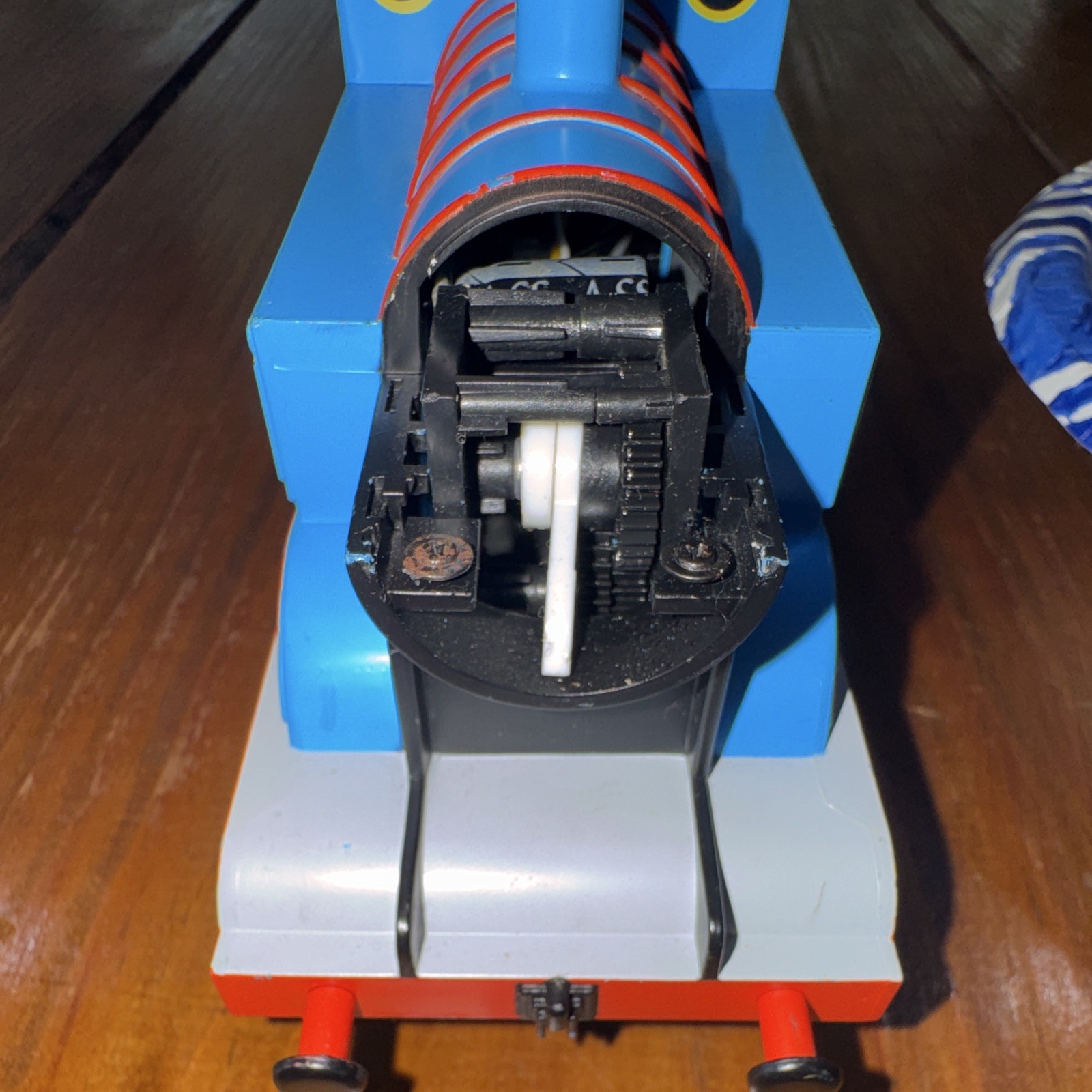 Gullane Thomas & Friends Thomas 1:24 Large Scale 0-6-0 DC Analog 2013
