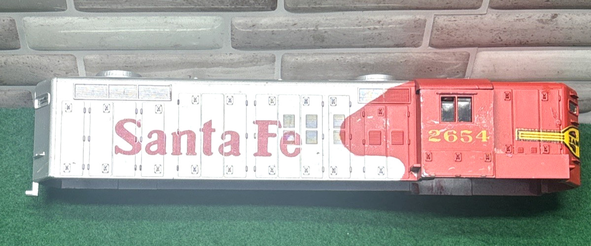 AHM 2654 Santa Fe GP-18 Diesel Locomotive HO Scale Unused Shell, Some Paint Loss