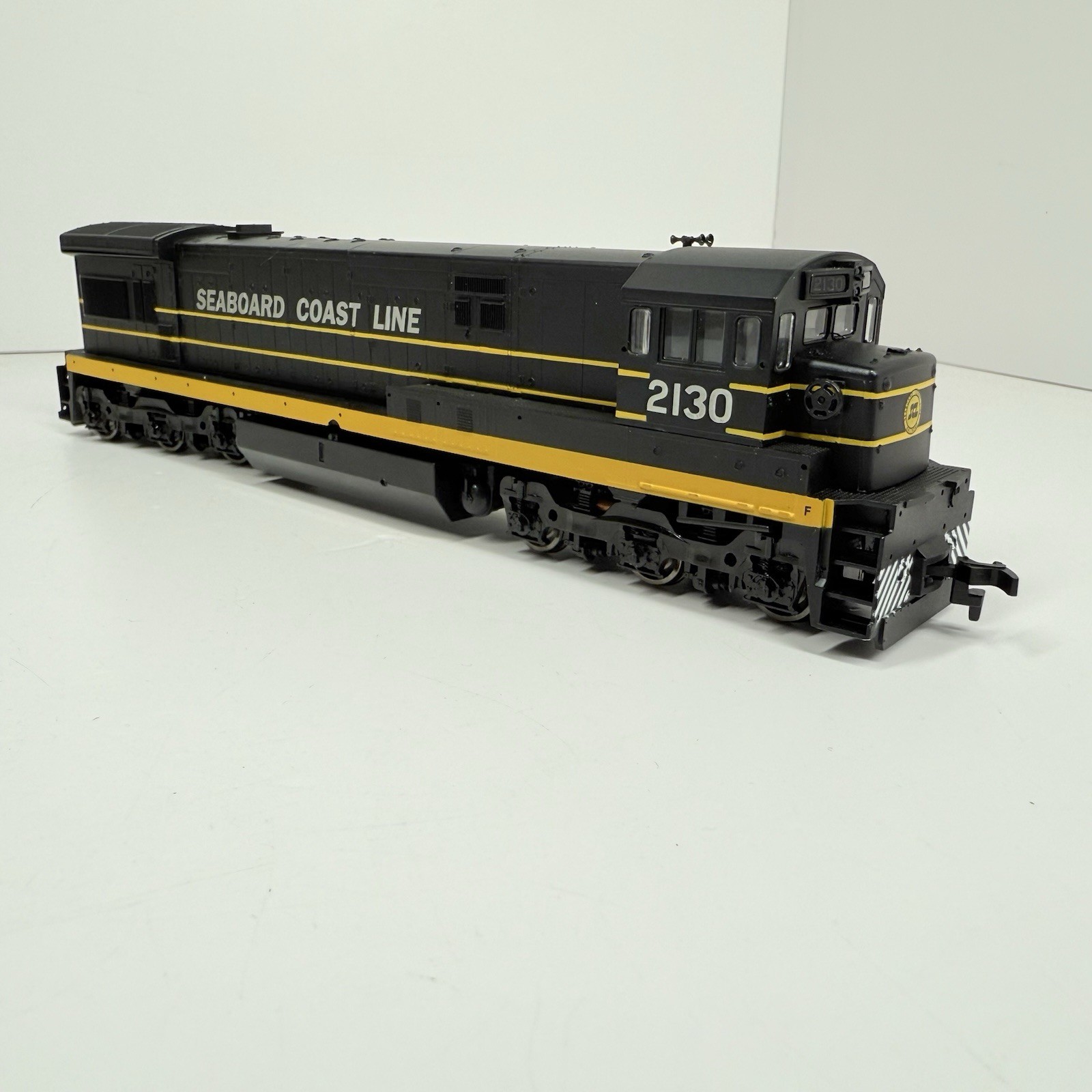 Atlas 8537 Seaboard Coast Line U36C #2130 Diesel Locomotive