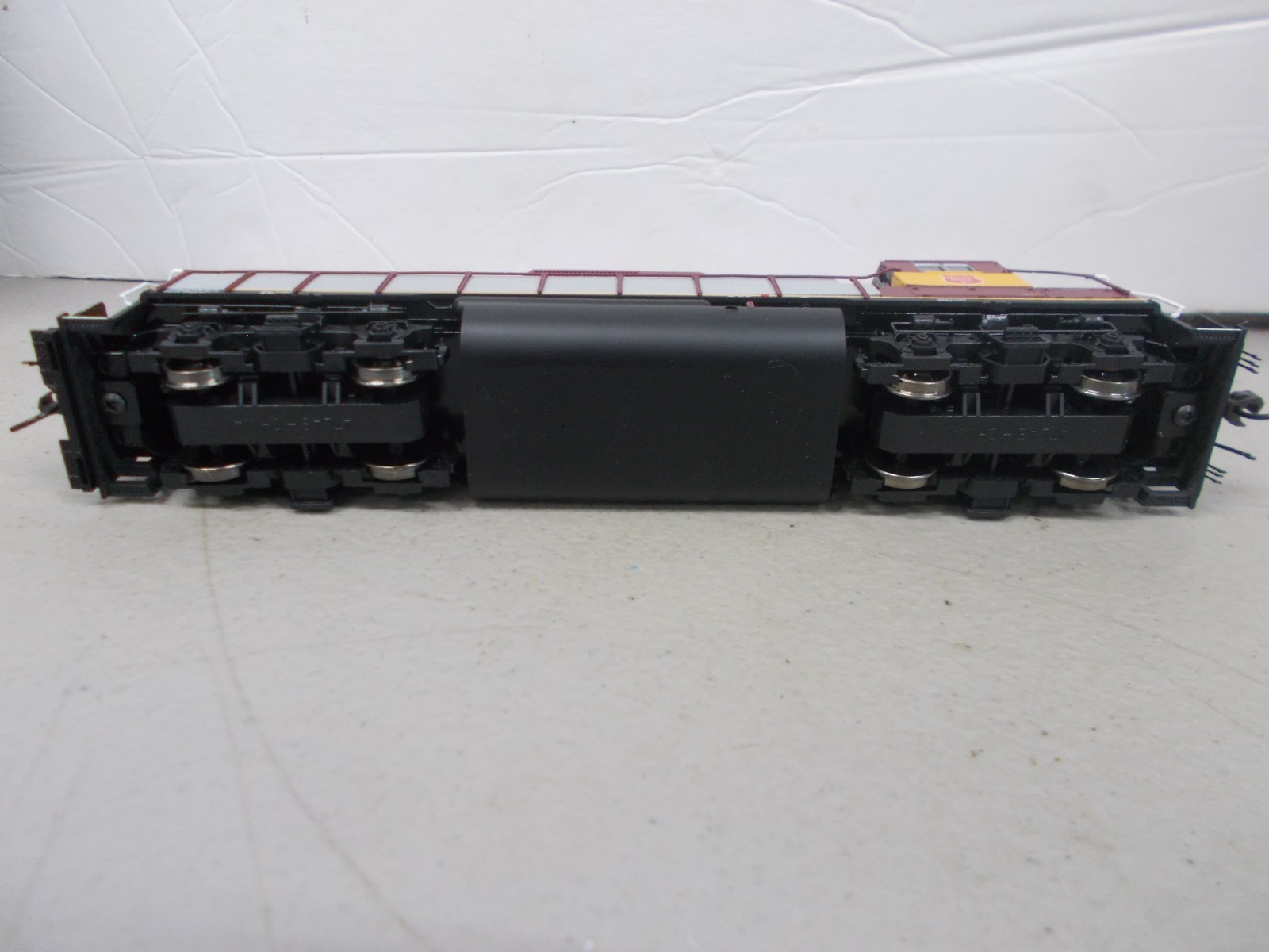 ATLAS MASTER # 9723~WISCONSIN CENTRAL GP-40 LOCOMOTIVE # 3007 WITH DCC~HO SCALE