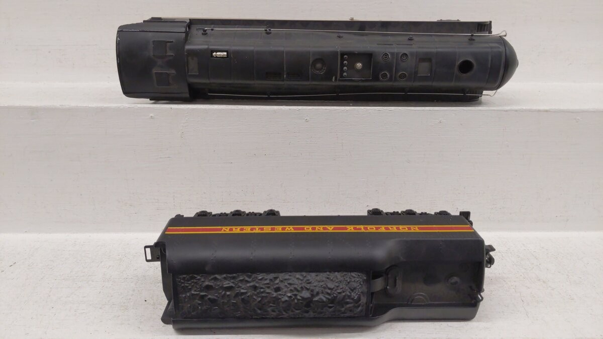 Lionel 6-11106 Postwar Celebration J-Class 4-8-4 Steam Locomotive & Tender #746