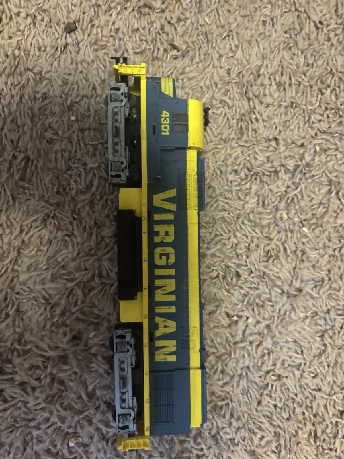 Vintage Tyco Virginian Blue Yellow Locomotive Train Model 4301 HO Scale Untested