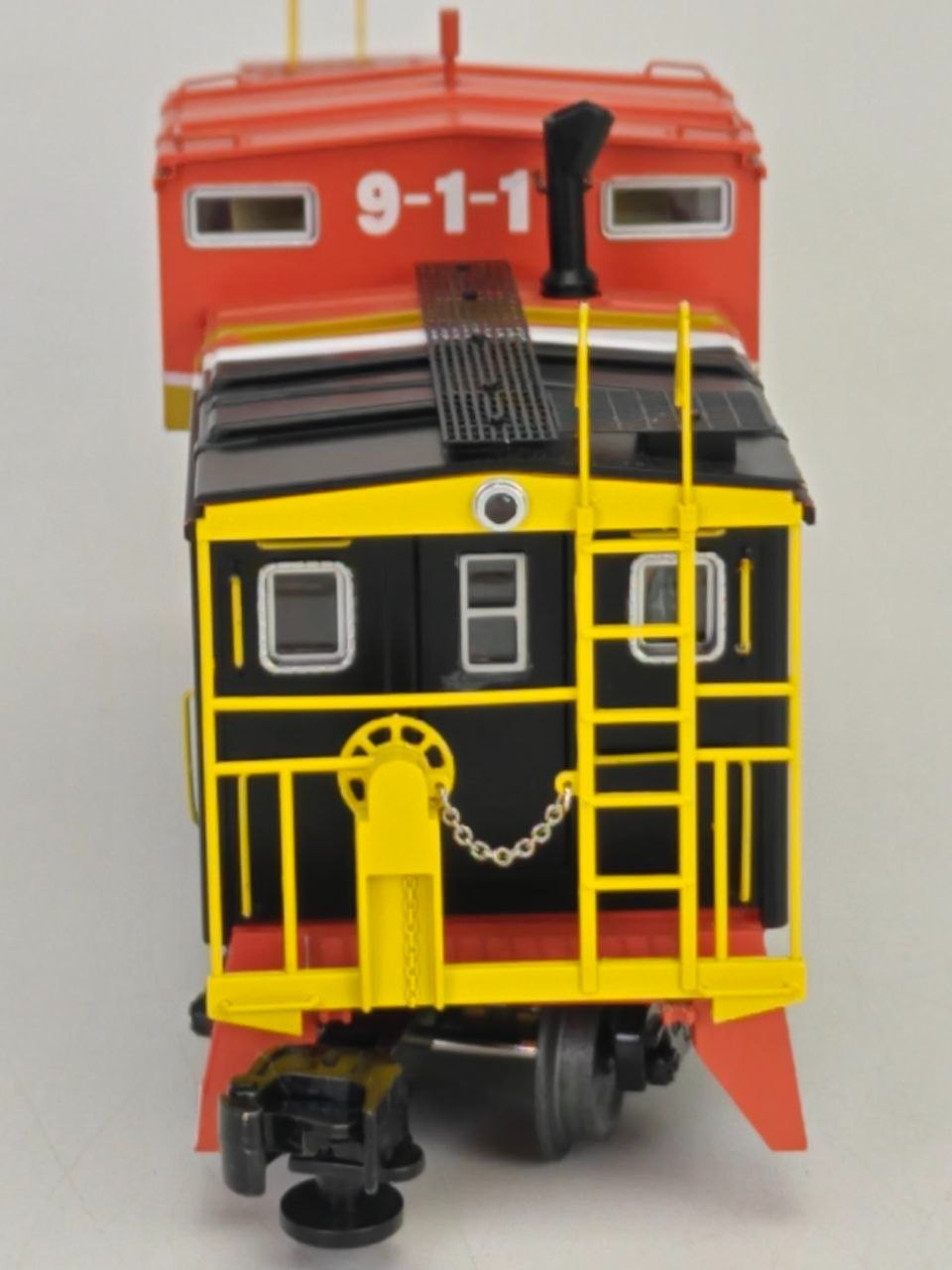 Lionel 6-84530 Norfolk Southern #911 O Gauge Caboose Smoke Light READ