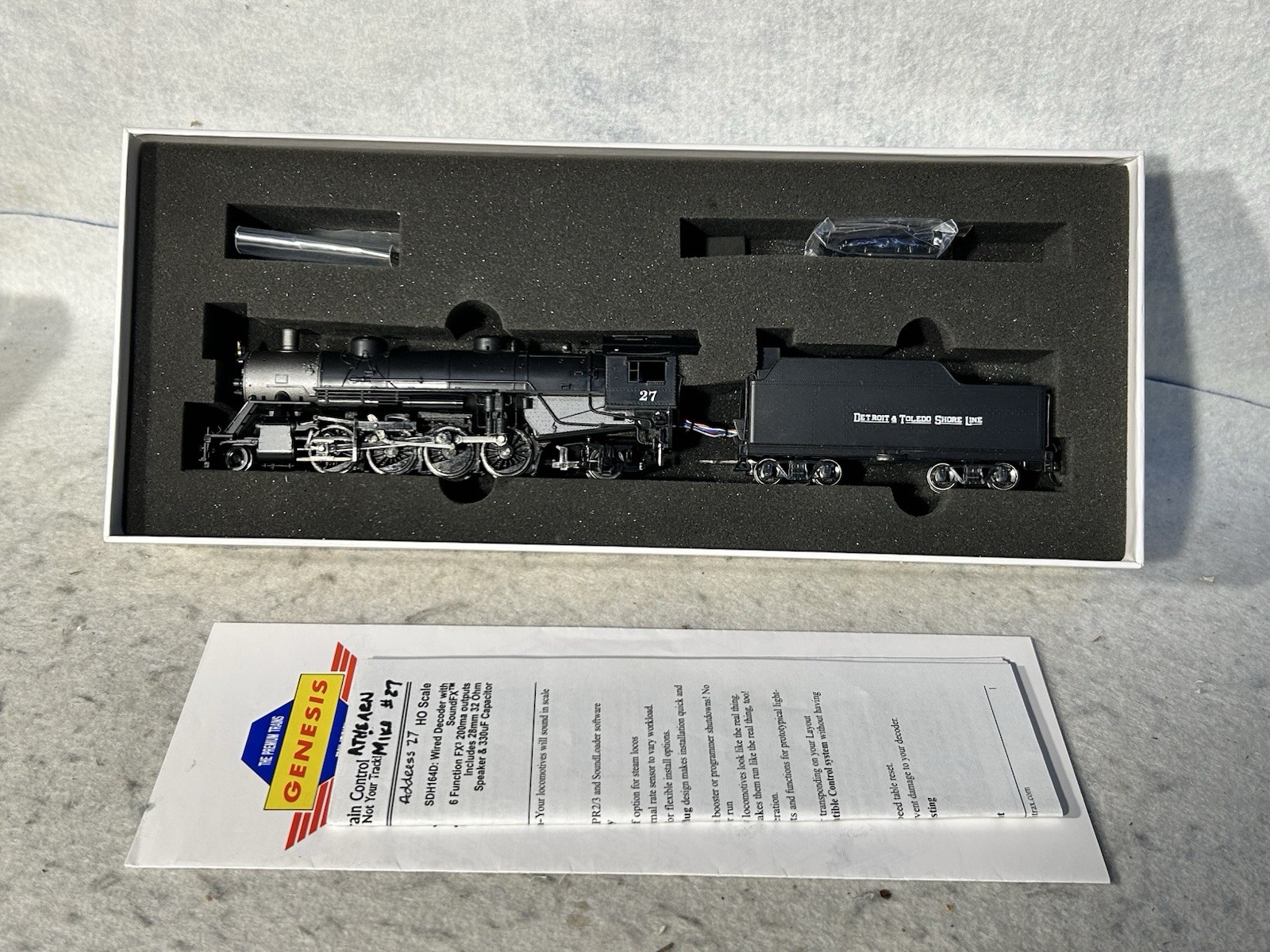 Nice Athearn Genesis Detroit &Toledo Shore RR 2-8-2 Light Mikado Loco DCC/Sound