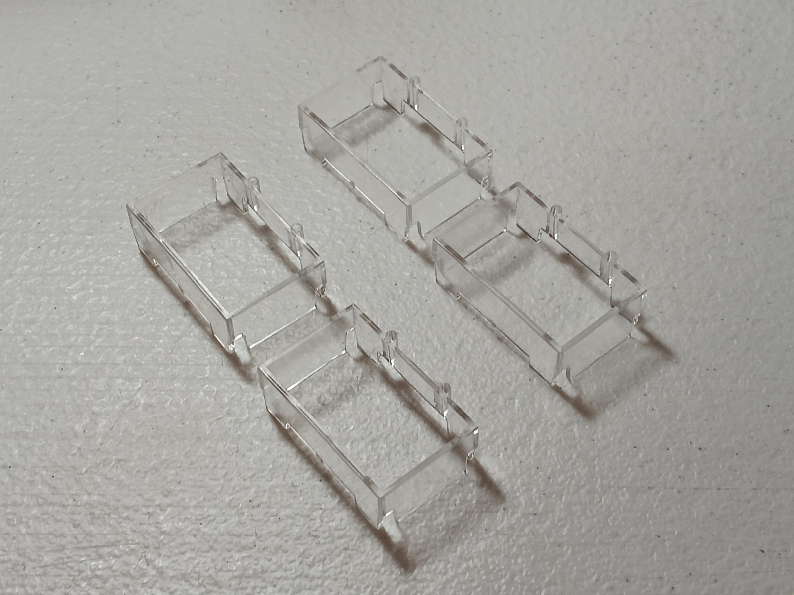 Athearn Blue Box RTR EMD Cab Glass For GPs SD40-2 SD40T-2 Lot Deal Of 4 “”NEW””