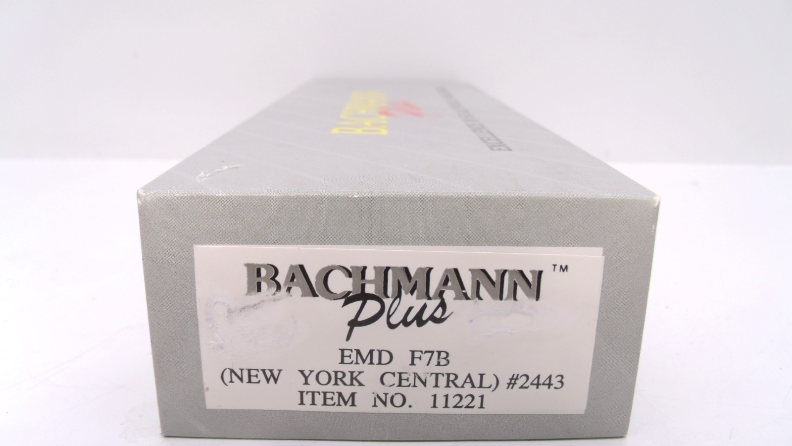 Bachmann Plus HO New York Central NYC EMD F7B Diesel Locomotive Engine 11221