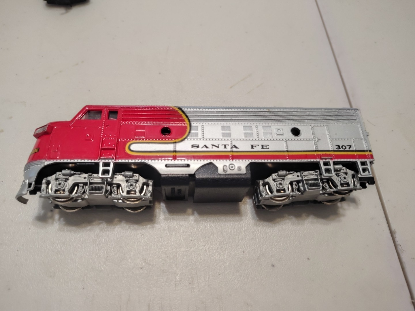 Vintage Bachman HO Scale Santa Fe Lighted Locomotive Red Silver Black #307