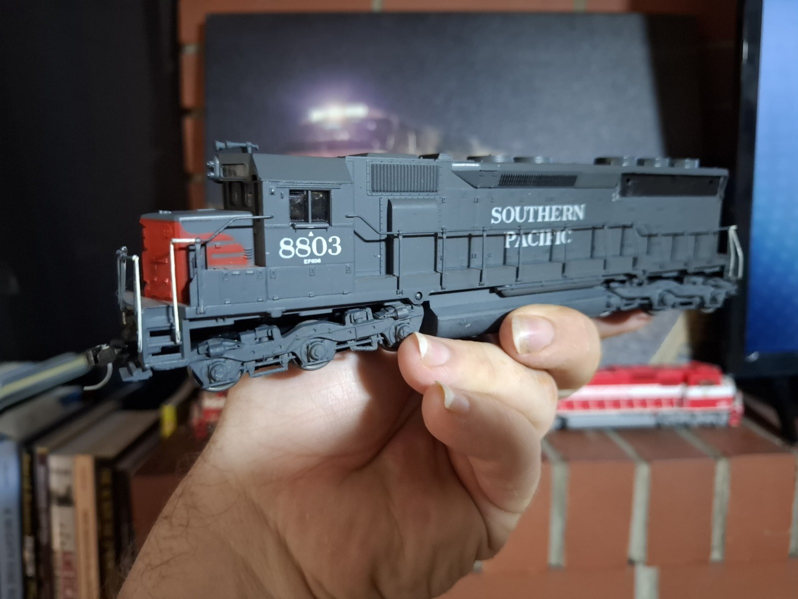 Athearn BB Southern Pacific “Elephant Ear” SD45 – SP #8803 – SEE DESCRIPTION