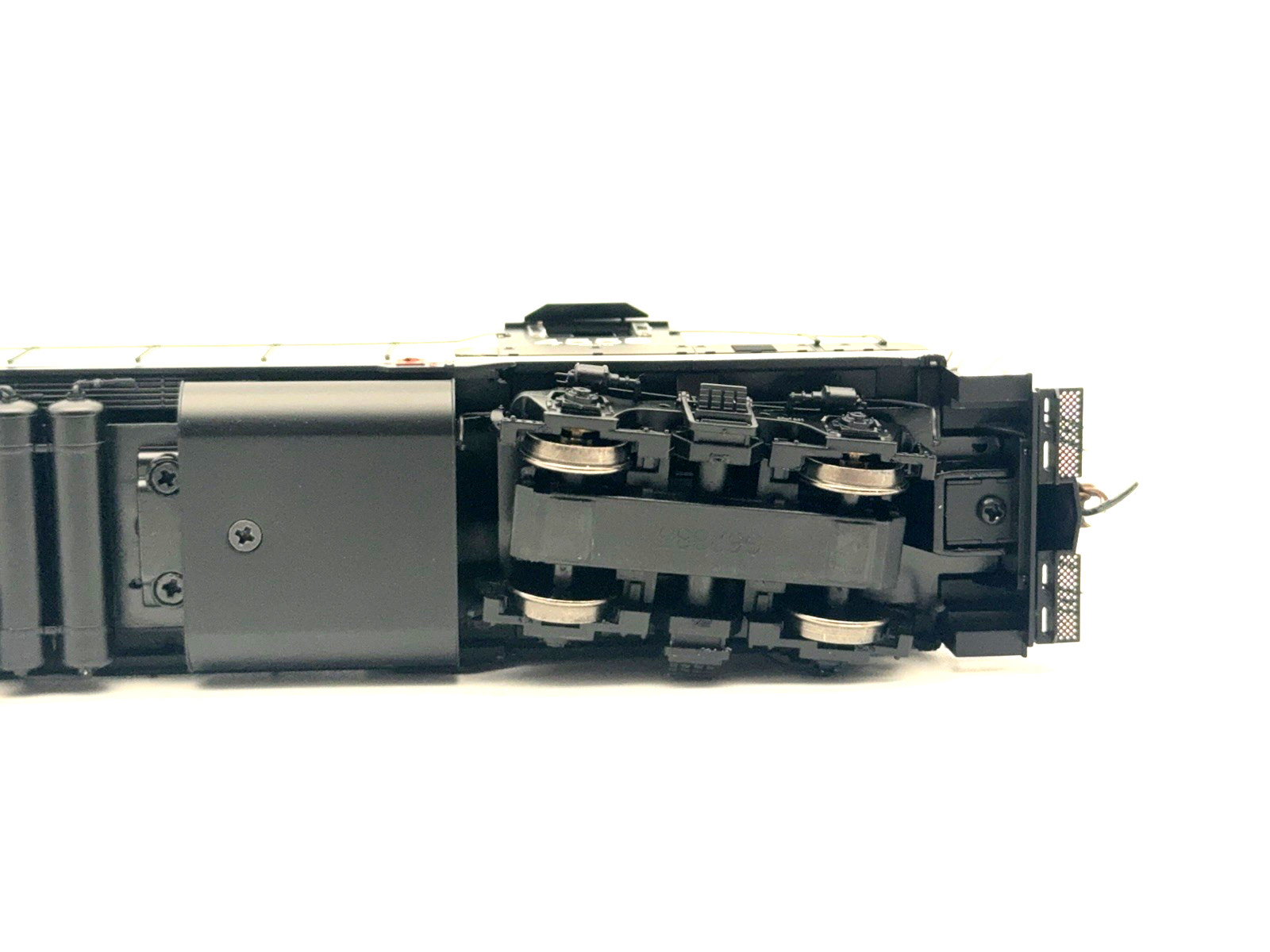 Genesis – HO – GT – EMD GP9 Diesel Loco #4558 – Train ATHG62947