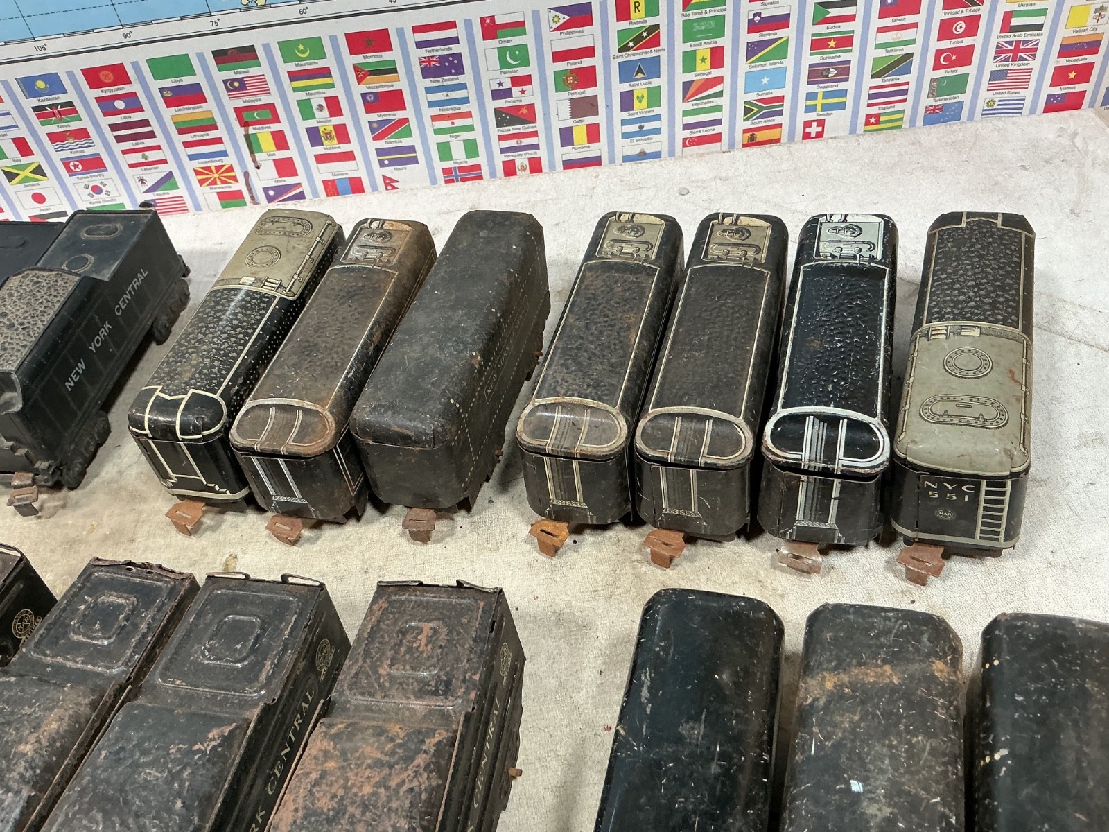 O scale TIN TOY MARX Coal Tender lot PARTS lot for restoration