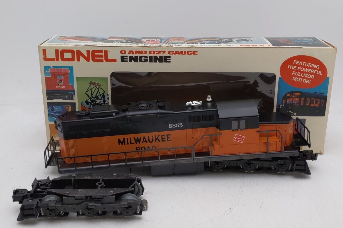 Lionel 6-8855 O Gauge Milwaukee Road SD-18 Powered Diesel Locomotive/Box