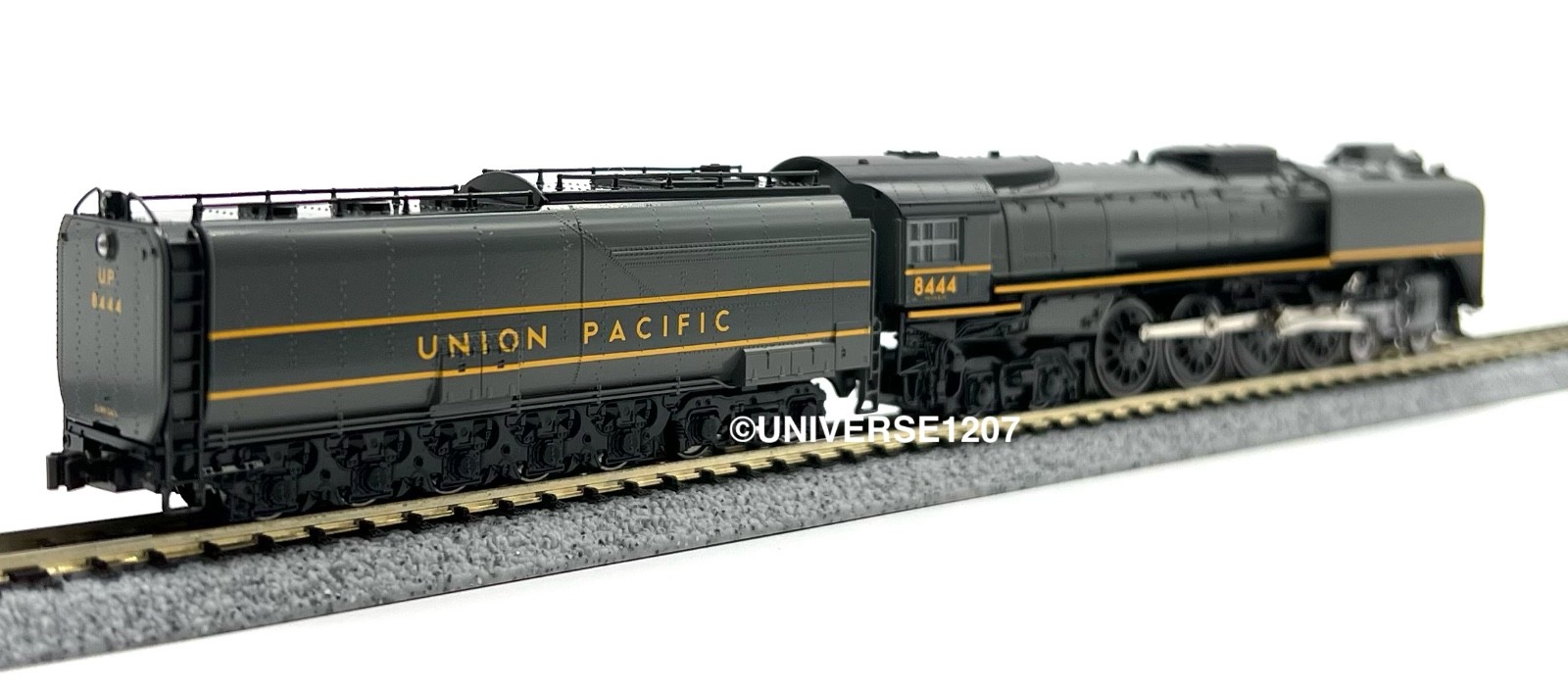 N Kato 126-0403-LS 4-8-4 FEF-3 Steam Locomotive UP #8444 Greyhound Sound DCC NIB
