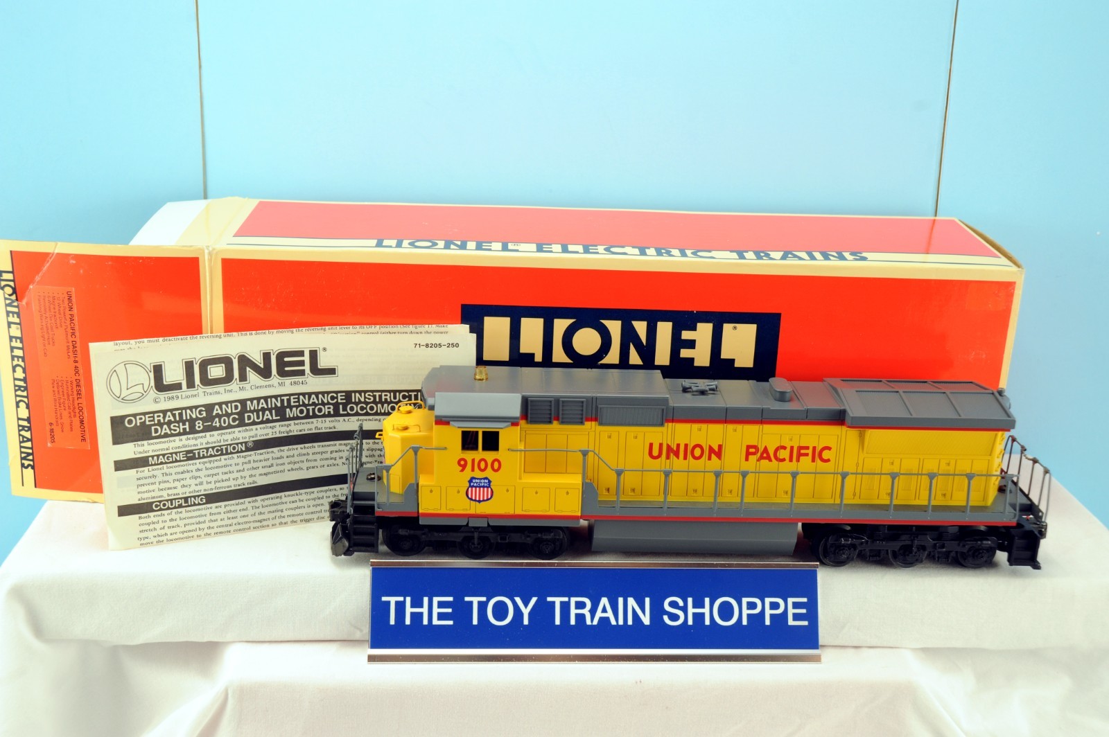 LIONEL 18205 UNION PACIFIC DASH-8 40C DIESEL ENGINE. TESTED. EXC COND (LN) IB.