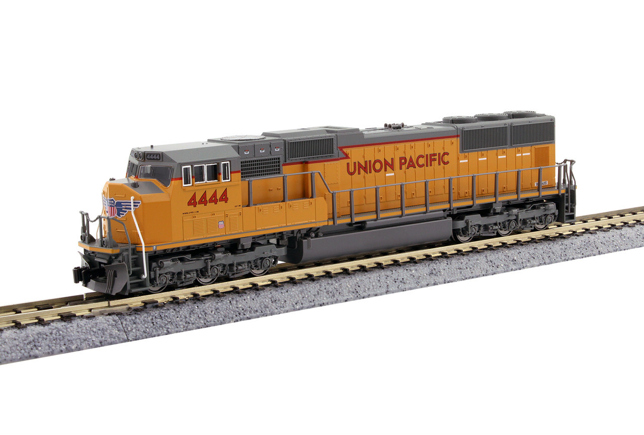 Kato 1767618 N Scale Union Pacific EMD SD70M Flat Radiator 4444 (Analog DC)
