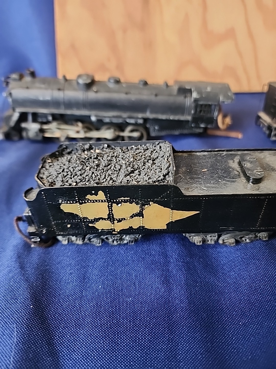 Vintage Set Of Unbranded Train Heavy Metal Locomotive Looks Great Untested 7”