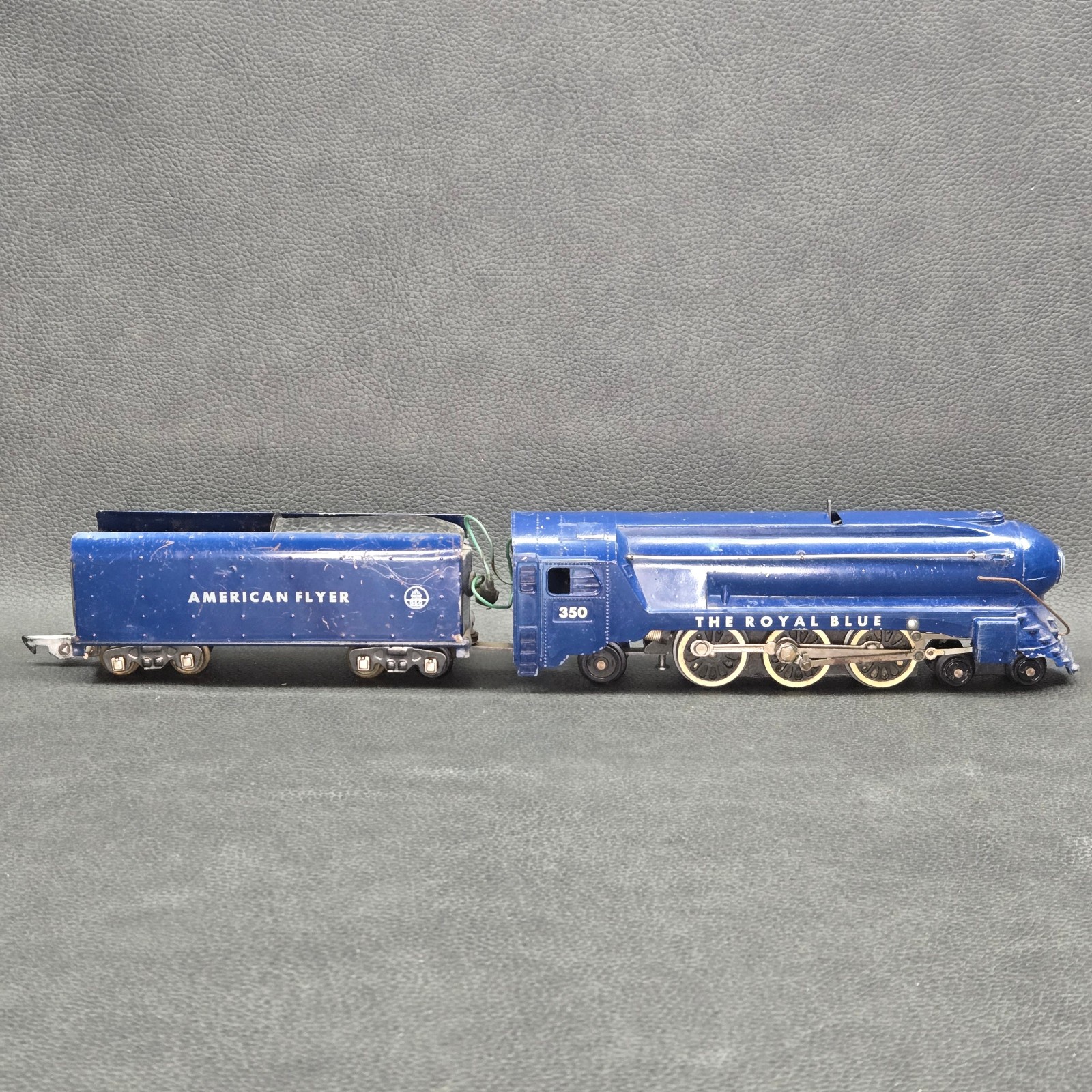 American Flyer The Royal Blue No. 350 Locomotive w/ Tender, 4 Cars
