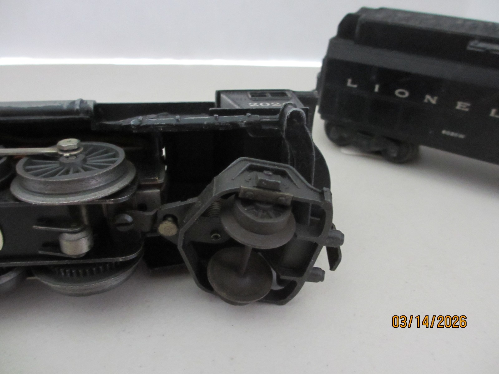 1951/1953 LIONEL O GAUGE 2026 2-6-2 STEAM LOCOMOTIVE WITH 6026W TENDER