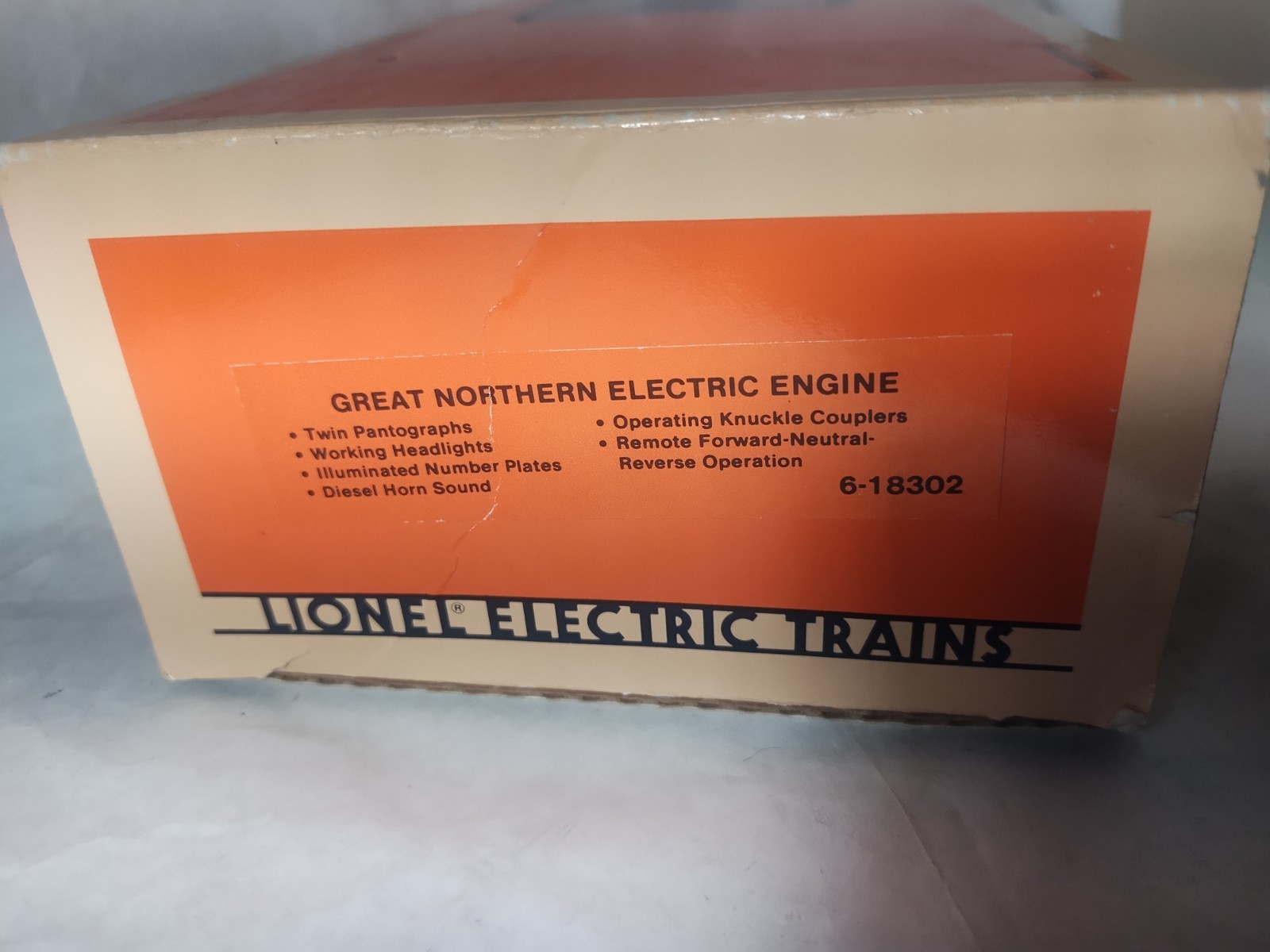 Lionel Great Northern Electric Locomotive Engine EP-5 6-18302 with Box Cab 8302