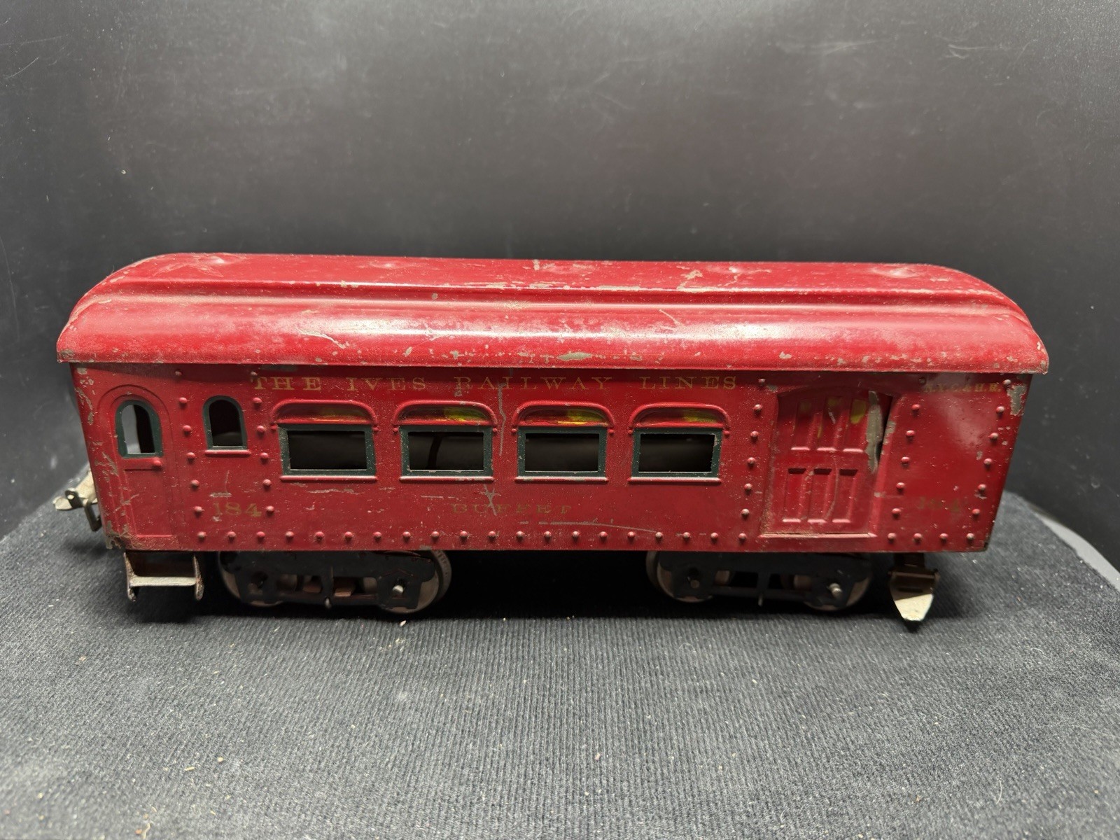 Pre-War Ives/Lionel Wide Gauge Electric Locomotive With Cars And Track Untested