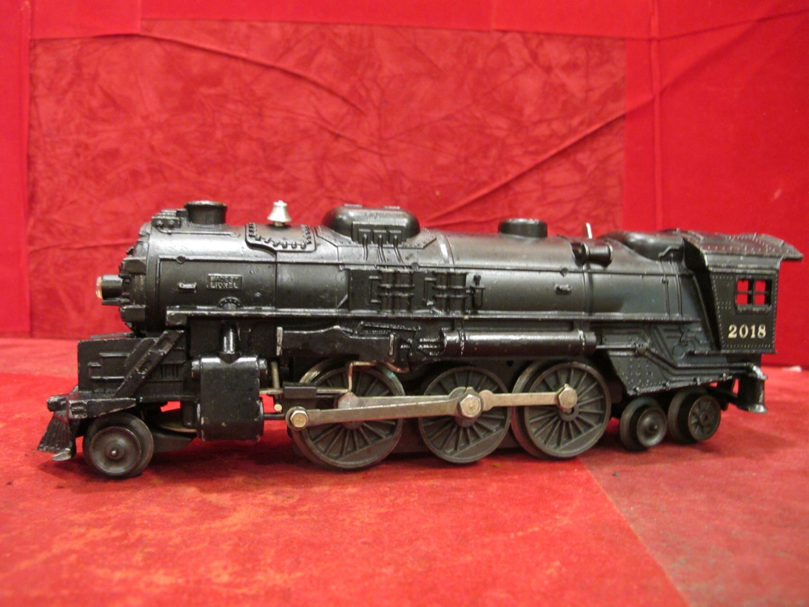 Lionel #2018 2-6-4 Steam Locomotive. Runs and LIGHTS and smokes