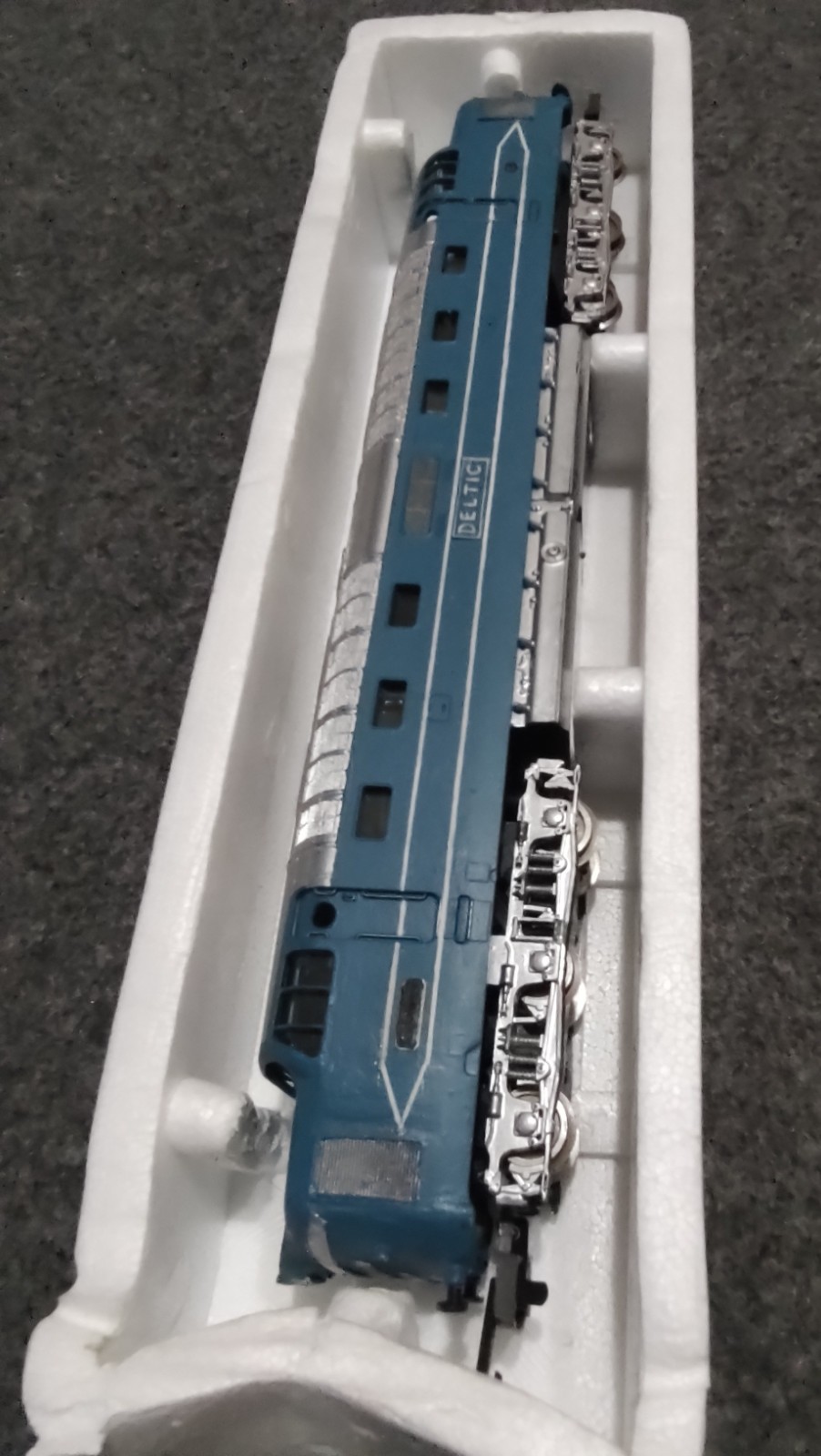 Vintage LIMA Italy Class 55 “DELTIC” Diesel Locomotive – Blue Livery – HO/OO Gau