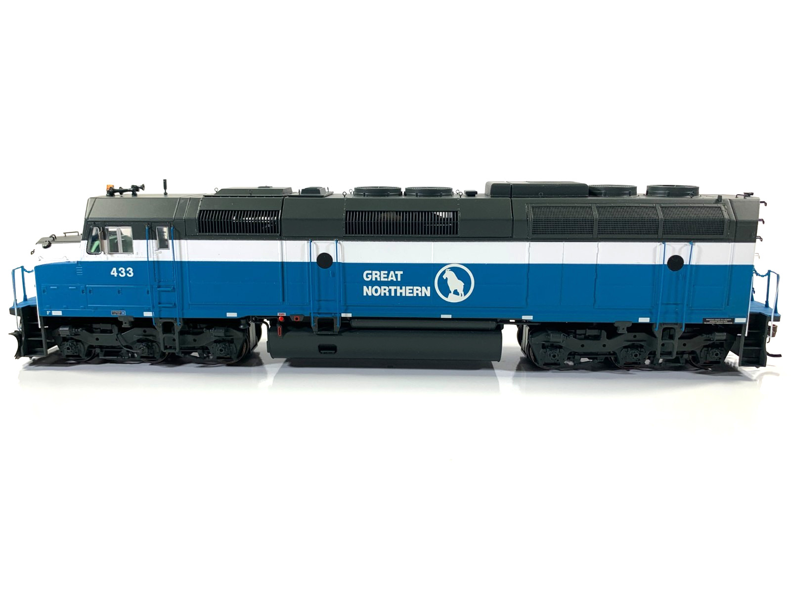 Athearn Genesis ATHG25262 Great Northern Big Sky F45 Diesel #433, HO scale