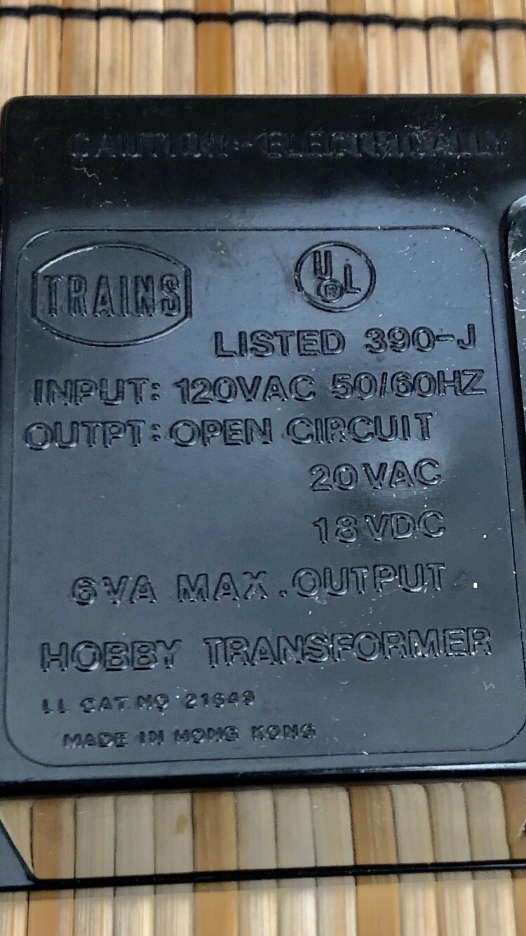 H O SANTA FE 5707 ENGINE TEXACO TANKER FLAT BED BOX CAR CABOOSE TRANSFORMER