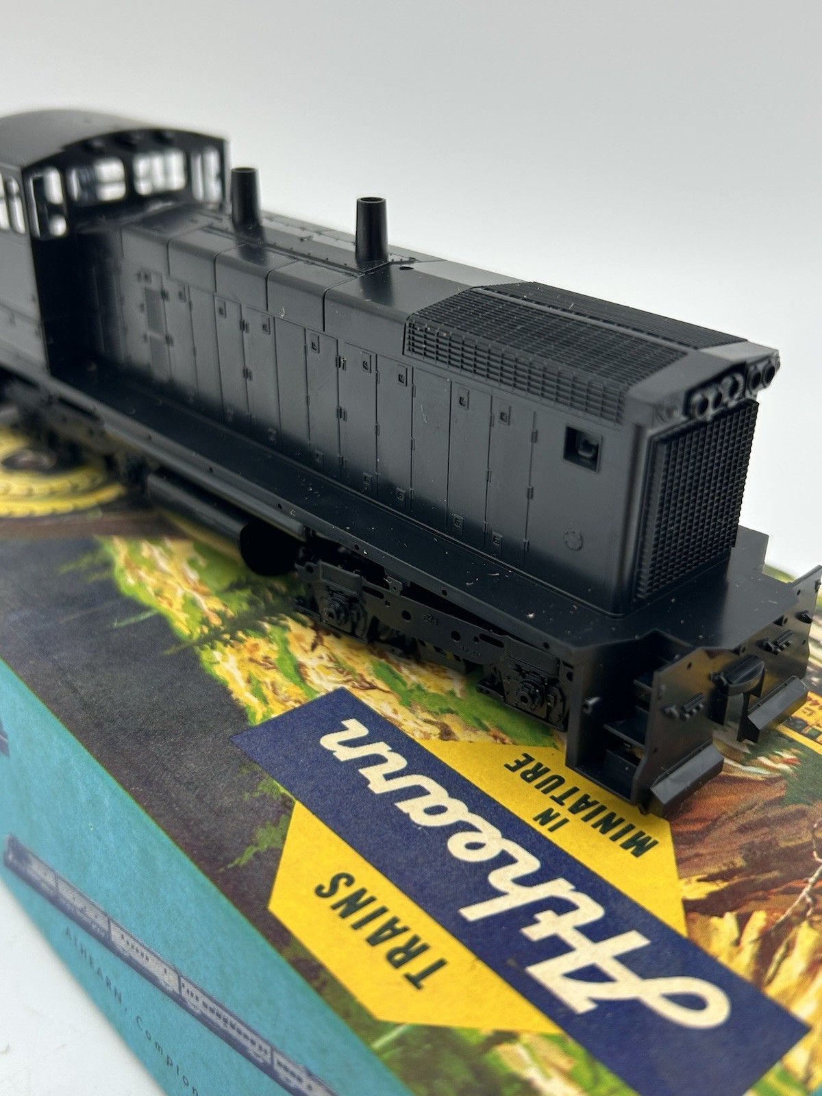 ATHEARN Ho locomotive 3901 UND. SO. PAC. New never assembled kit.