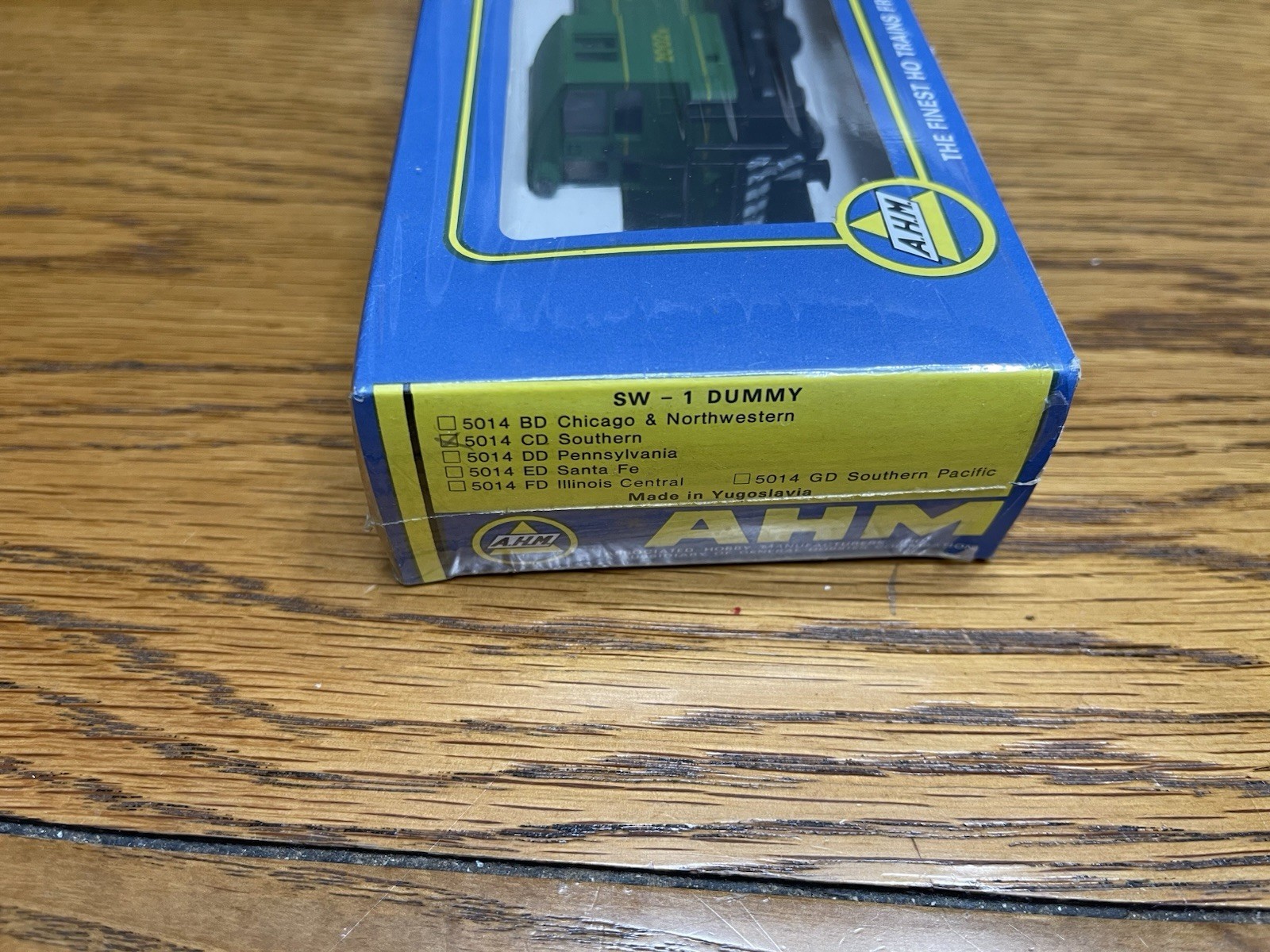 AHM HO Trains Southern SW-1 DUMMY Locomotive #5014 CD Southern Free Ship