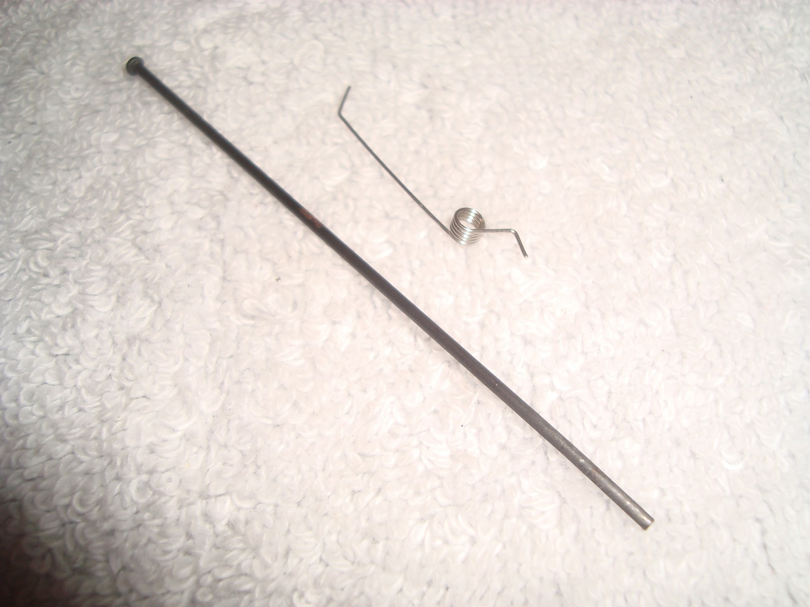 LGB 20620 20630 SERIES DIESEL SWITCHER LOCO CAB DOOR PIN & SPRING PARTS 2 PIECES