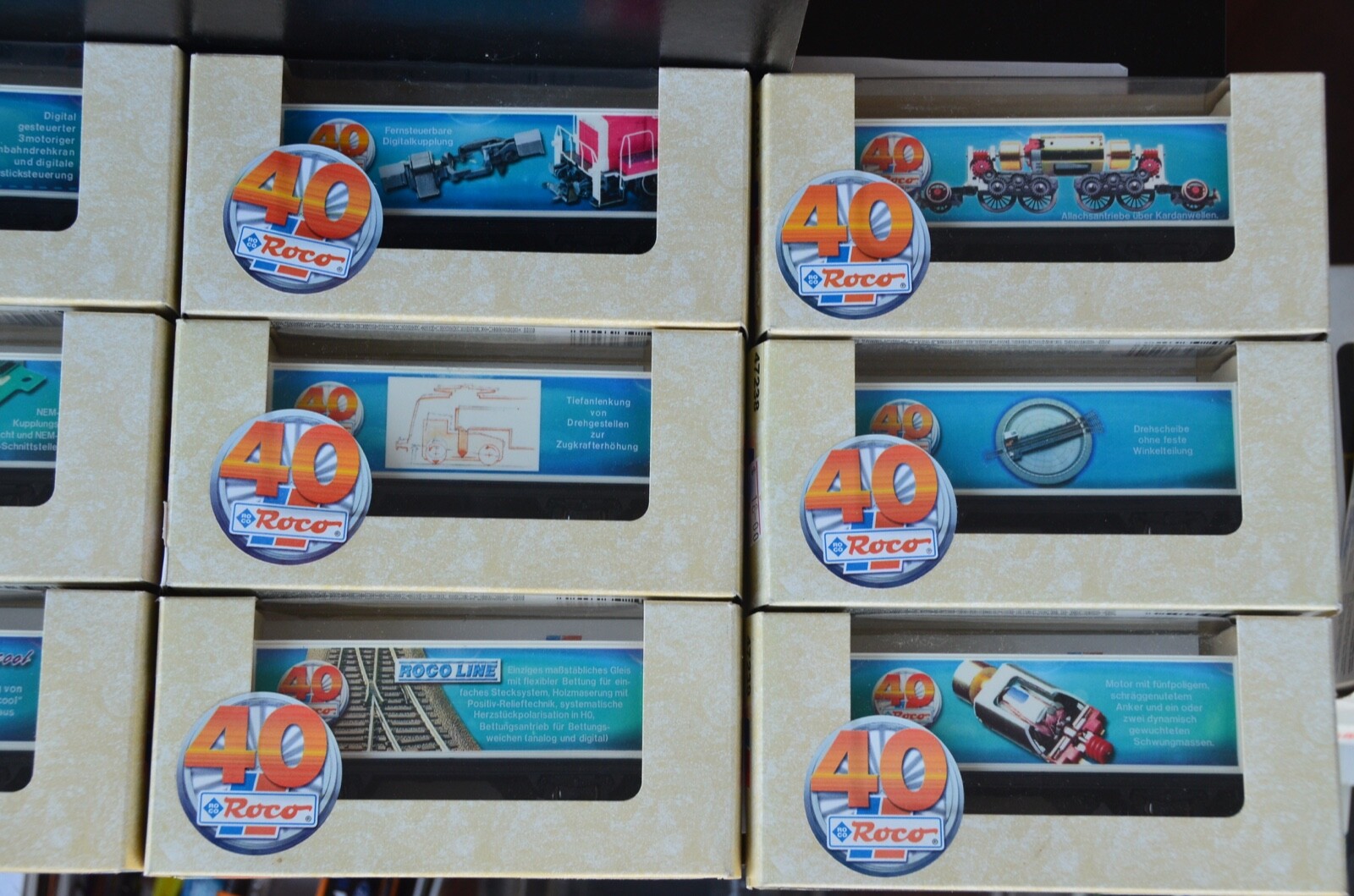 Roco 40-YEARS ANNIVERSARY Calendar Wagon Set 12-Car HO
