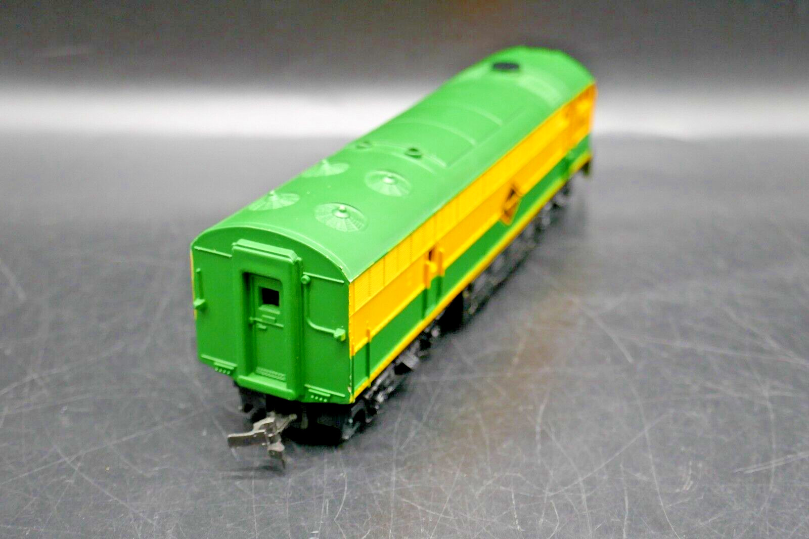 HO AHM Tempo Yugoslavia Reading Lines FM Diesel #266 – Tested & Working