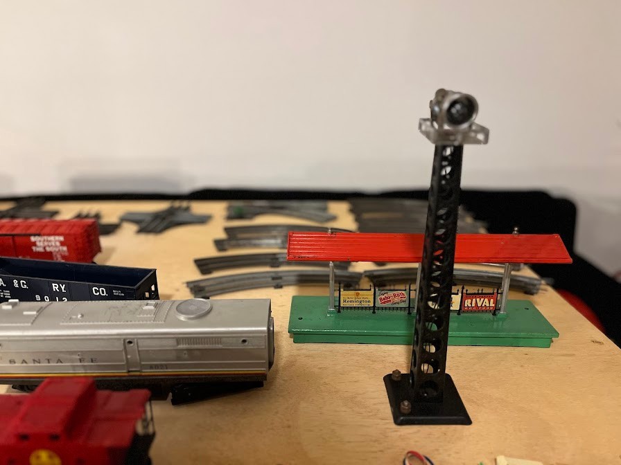 Lionel Train Set, Engine 2026, 027 Good condition