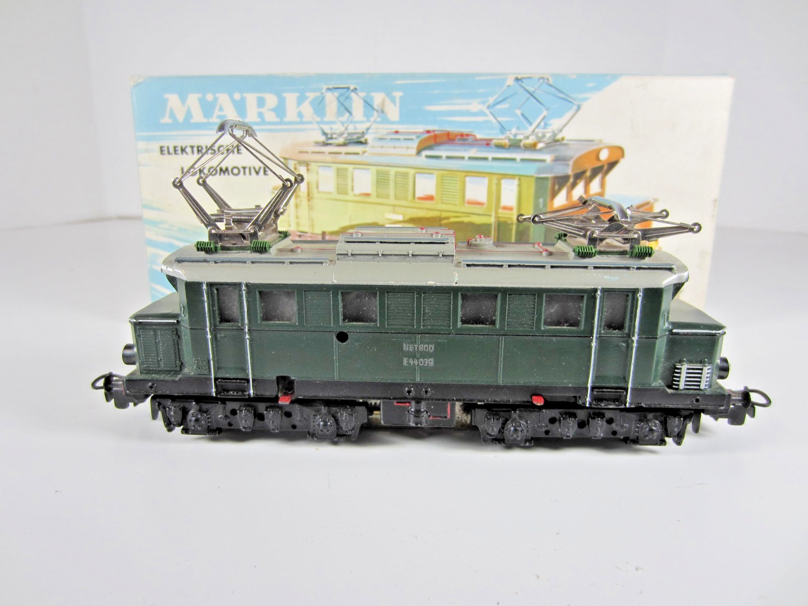Marklin 3011 German Federal Railways E 44 Electric Locomotive