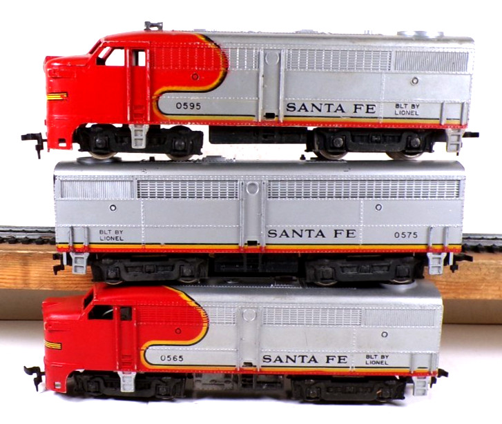 VINTAGE LIONEL HO TRAINS SANTA FE A-B-A DIESEL ENGINES #0565 + #0575 + #0595