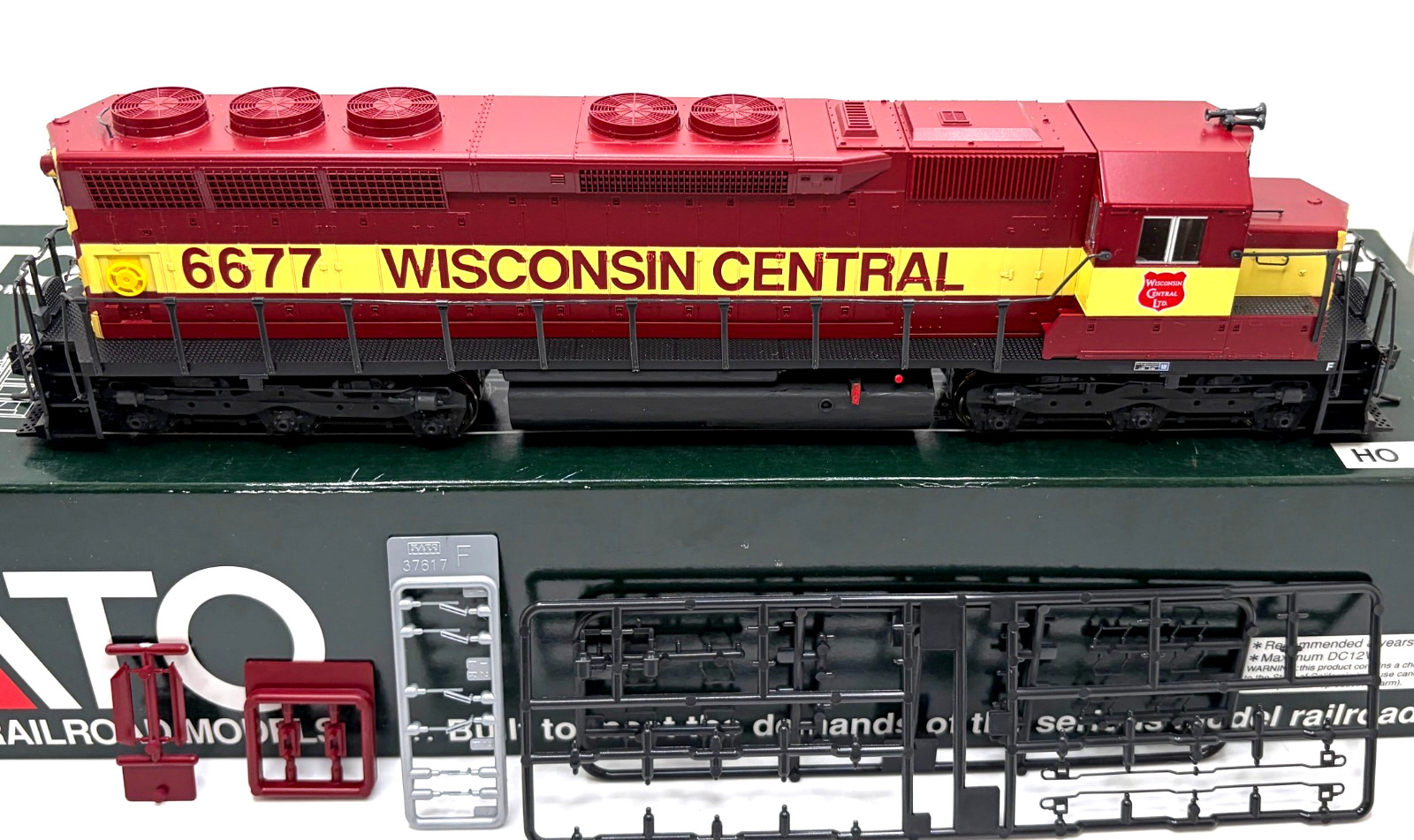HO KATO 37-1744 EMD SD45 WISCONSIN CENTRAL # 6677 DCC SOUND INSTALLED