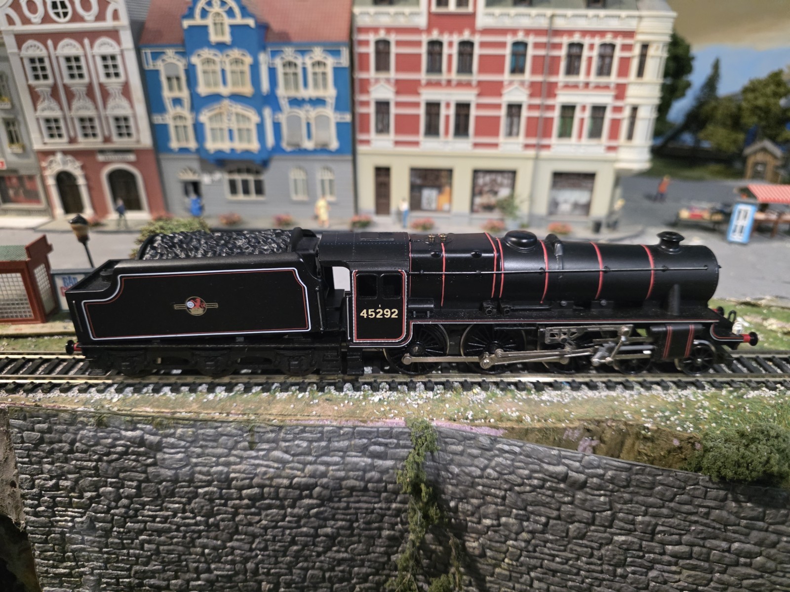Hornby BR King Class Steam Locomotive R.292 OO Scale DC