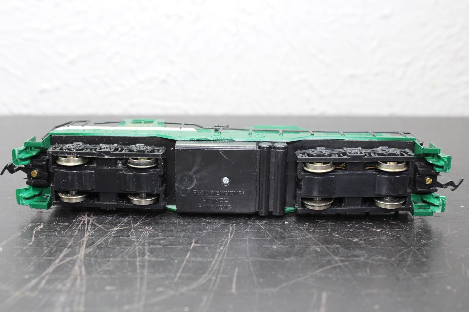 LIONEL SOUTHERN DIESEL ENGINE RD# 5711 8in W/ Green Truck