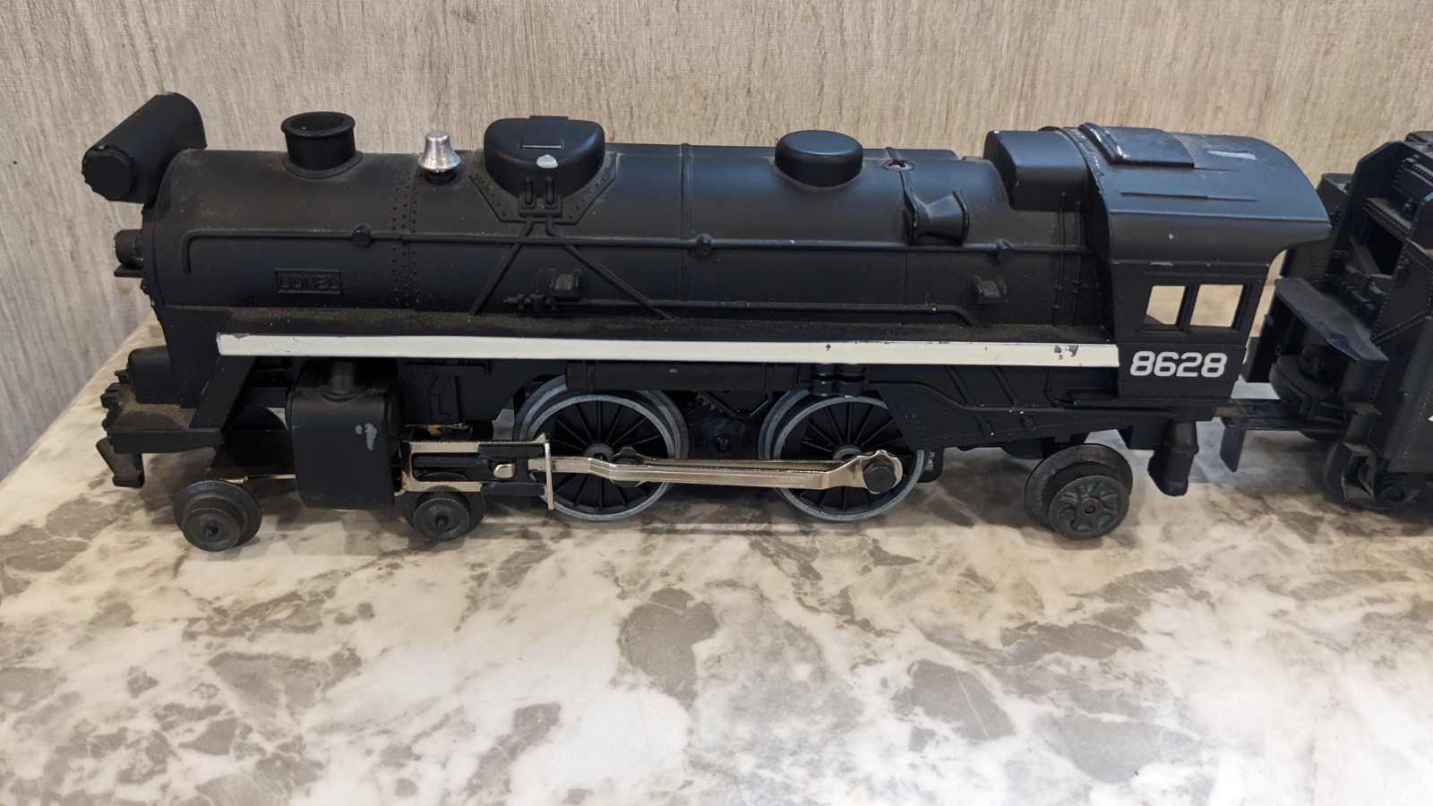 O Guege Lionel 1:48 Scale MTK Steam Locomotive & Great #8628