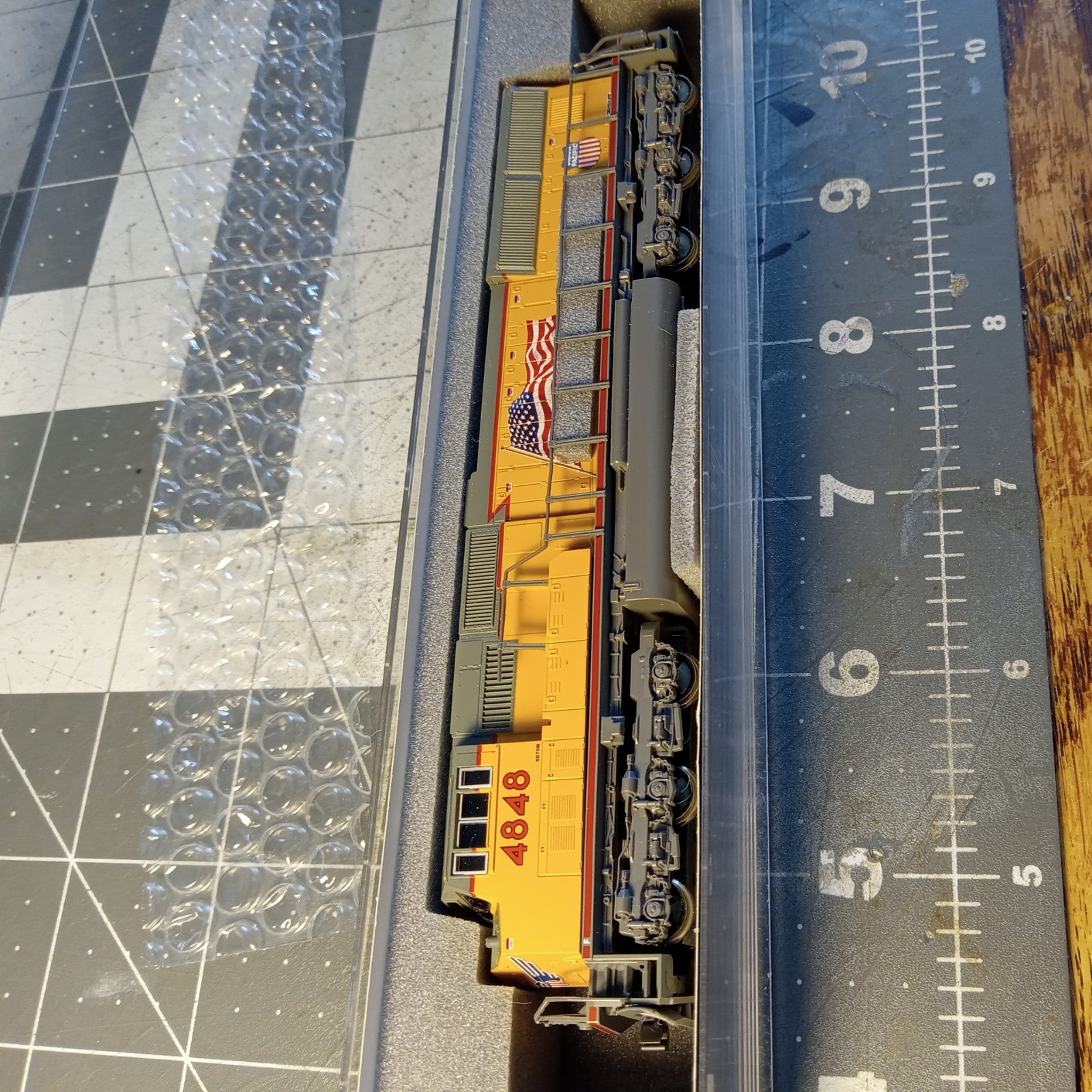 KATO N scale 176-8610 EMD SD70M Diesel Locomotive UNION PACIFIC #4848