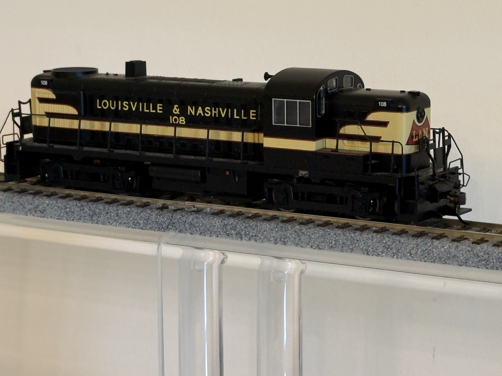 Bachmann HO Louisville & Nashville RS3 DCC SOUND #108
